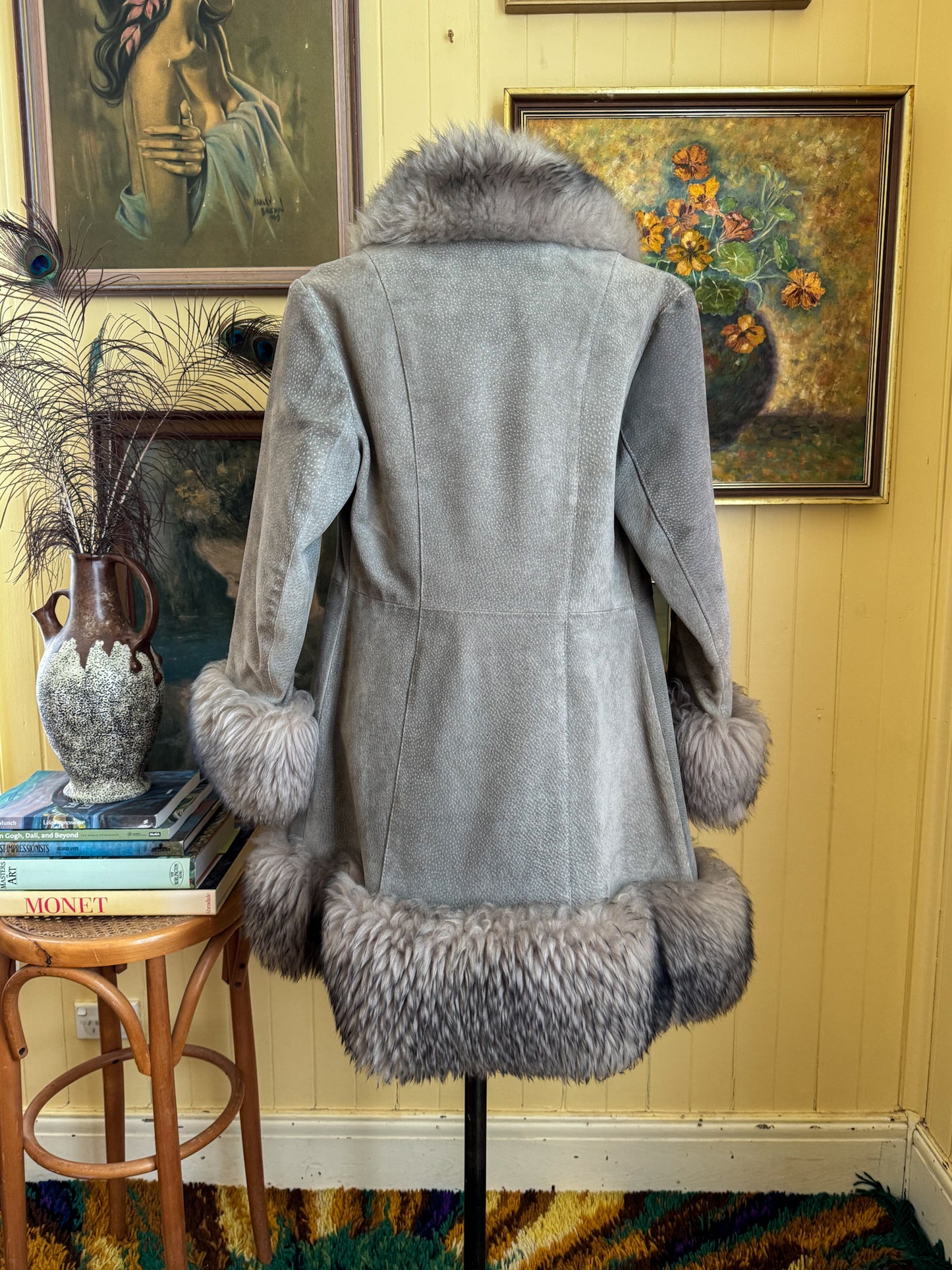 VINTAGE 1970S ENGLISH GREY SUEDE LEATHER SHEEPSKIN PENNY LANE COAT M