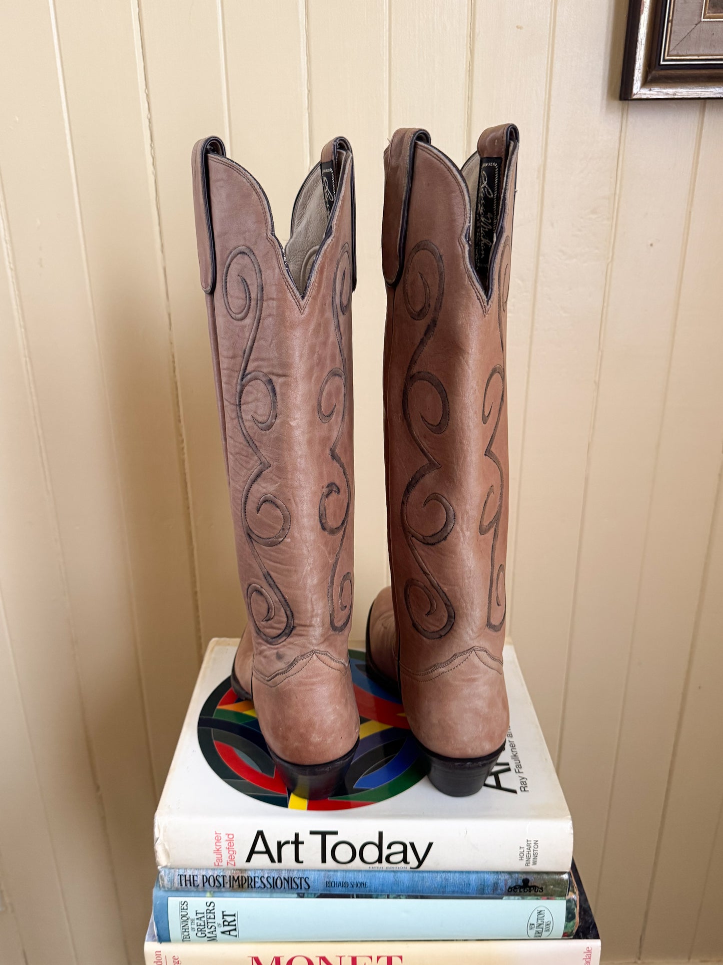 VINTAGE LARRY MAHAN TEXAS EMBROIDERED LEATHER TALL WESTERN CUBAN HEEL BOOTS 7/38