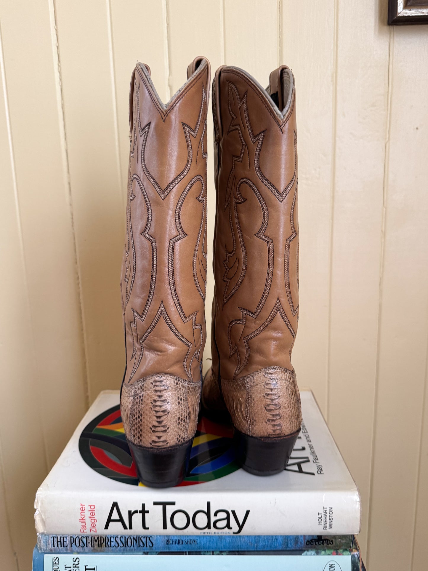 VINTAGE DAN POST EXOTIC PYTHON SNAKESKIN EMBROIDERED LEATHER WESTERN BOOTS 7/38
