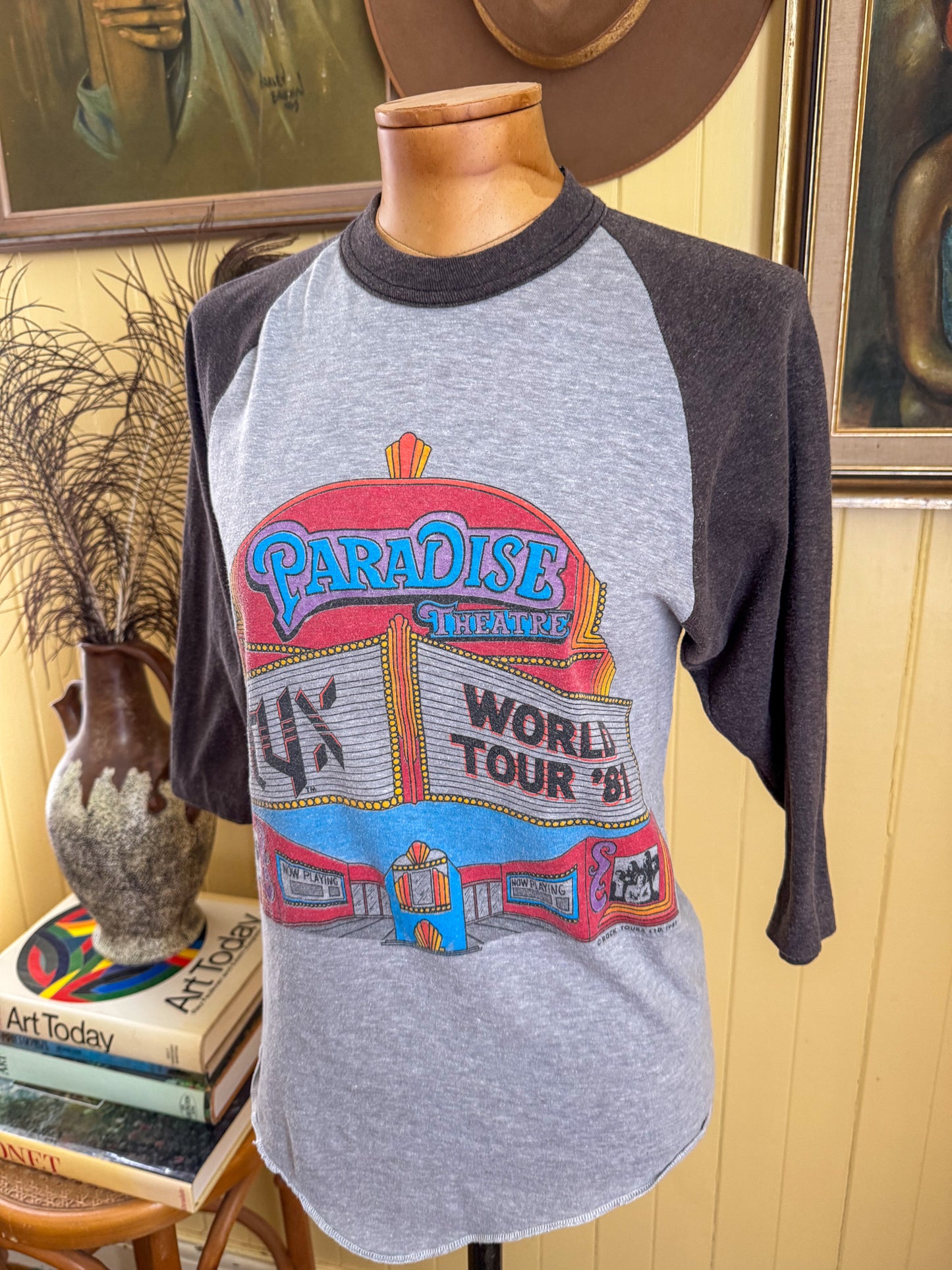 VINTAGE 1981 RARE STYX PARADISE THEATRE WORLD TOUR PRINT RAGLAN TSHIRT S