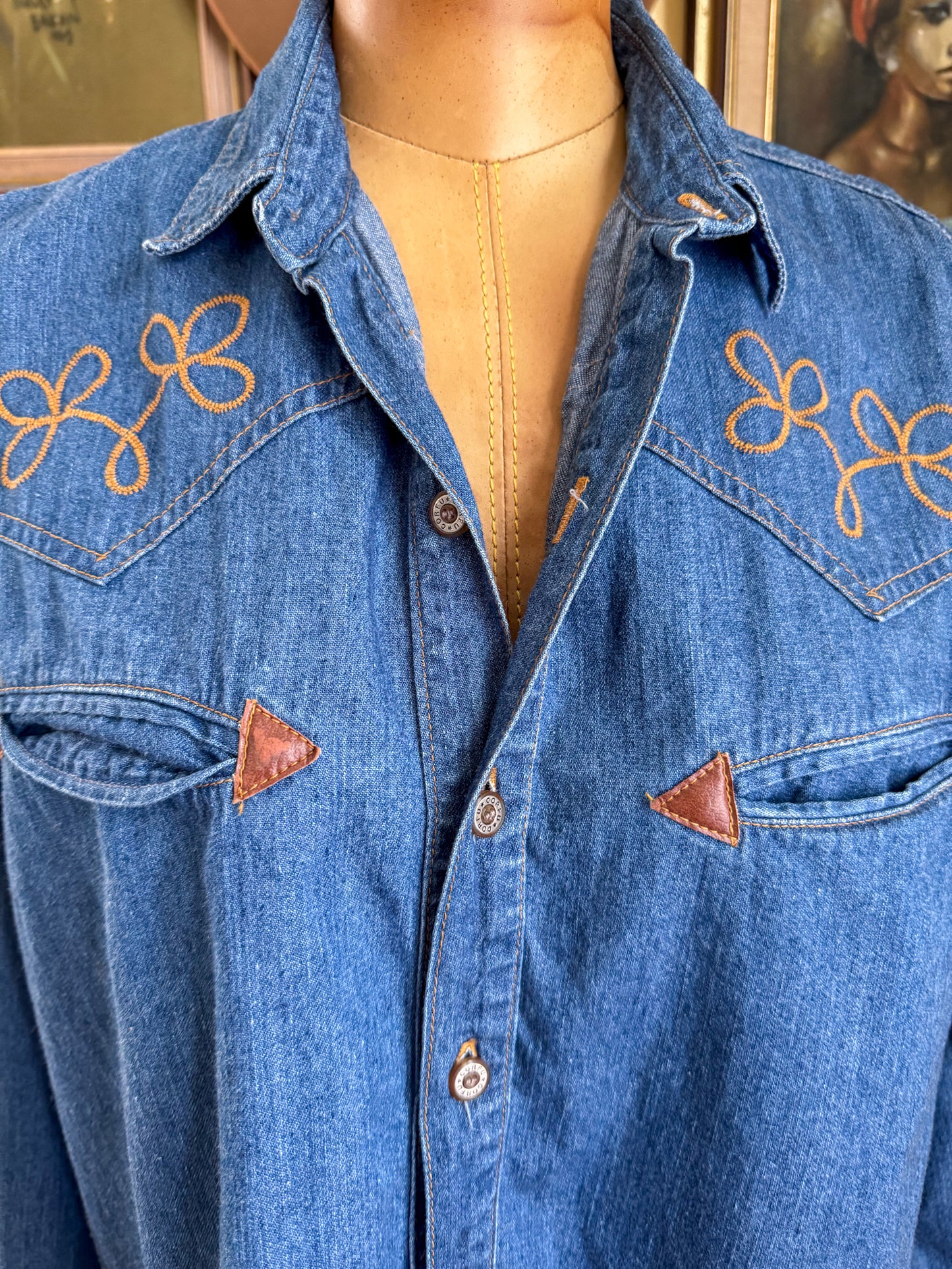 VINTAGE 1980S CORFU CHAMBRAY DENIM EMBROIDERED WESTERN SHIRT M