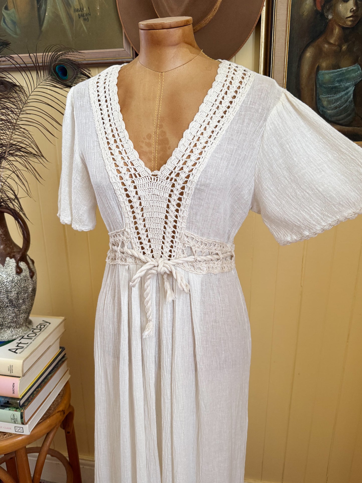VINTAGE 1970S INDIAN COTTON CHEESECLOTH CROCHET MAXI DRESS S/M