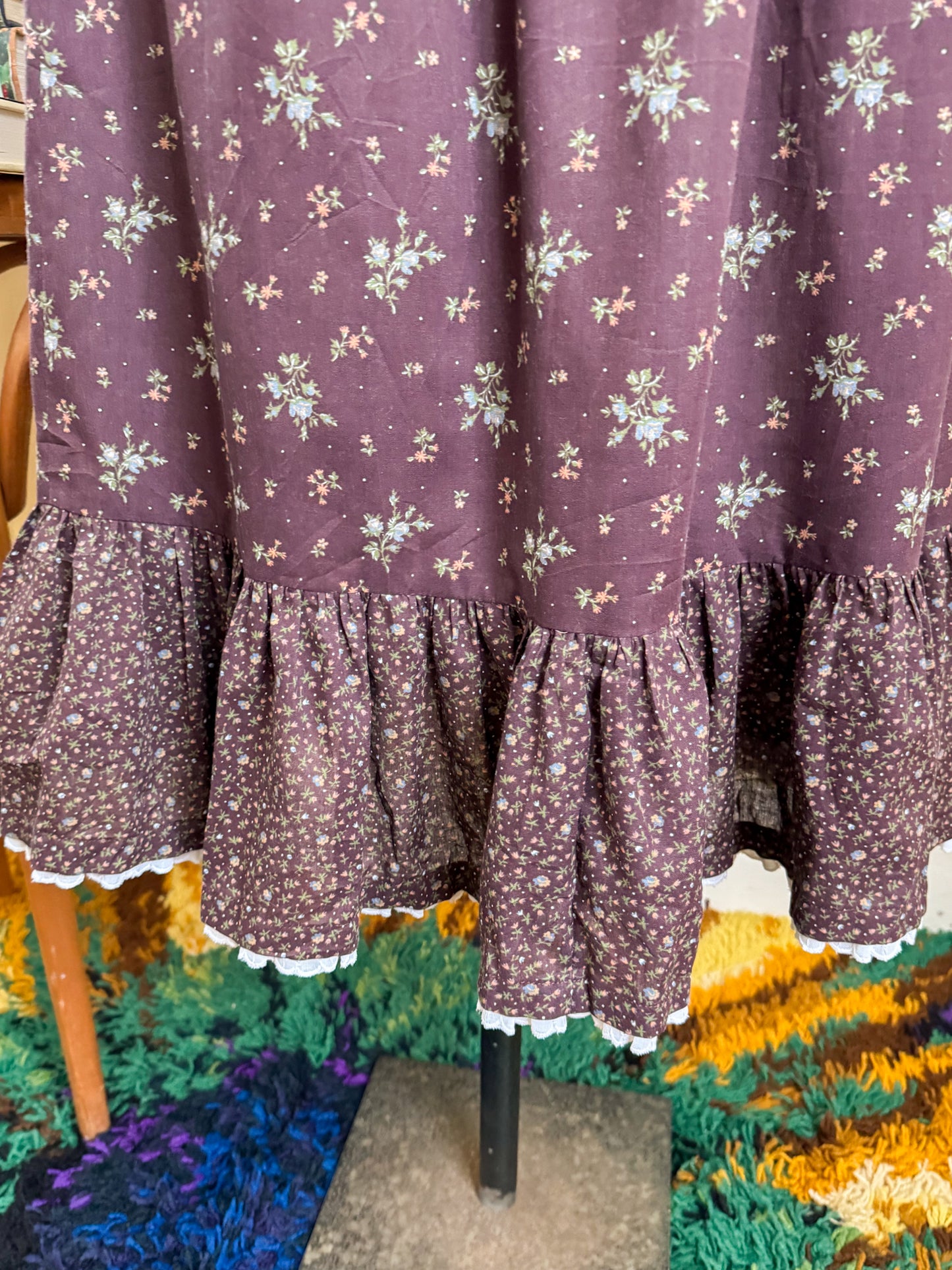 VINTAGE 1970S COTTON FLORAL PRINT RUFFLE LACE TRIM MIDI SKIRT XL