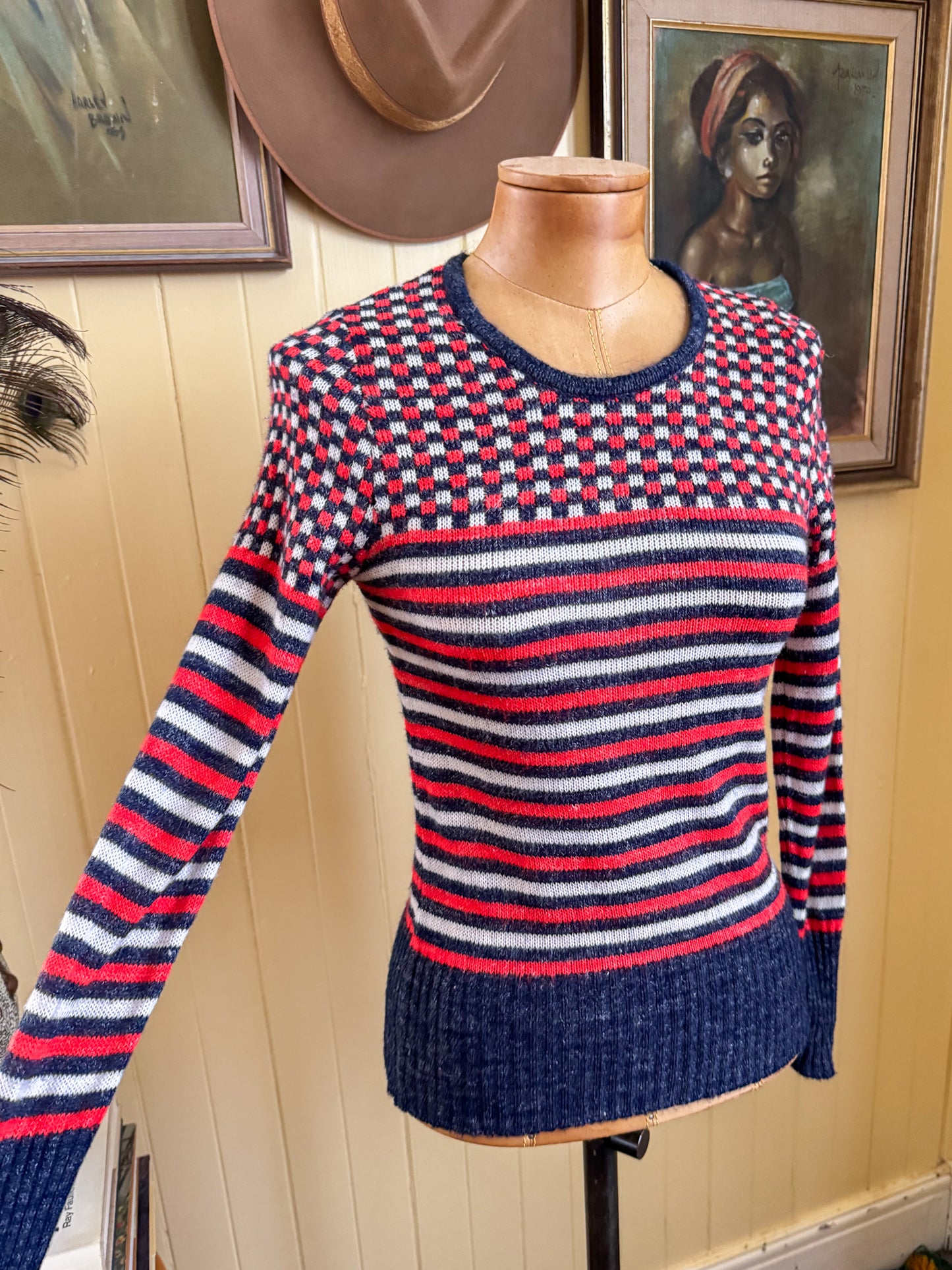 VINTAGE 1970S ANGORA BLEND KNITTED CHECK + STRIPE FITTED JUMPER XS