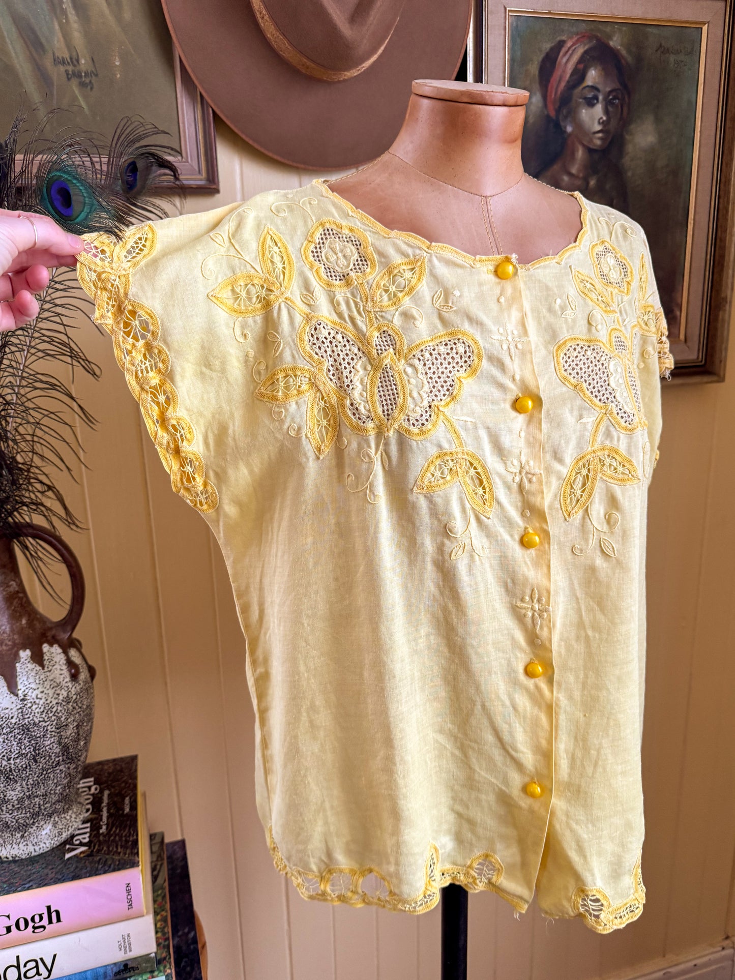 VINTAGE 1990S LINEN BLEND EMBROIDERED CUTOUT BUTTON THROUGH BLOUSE M