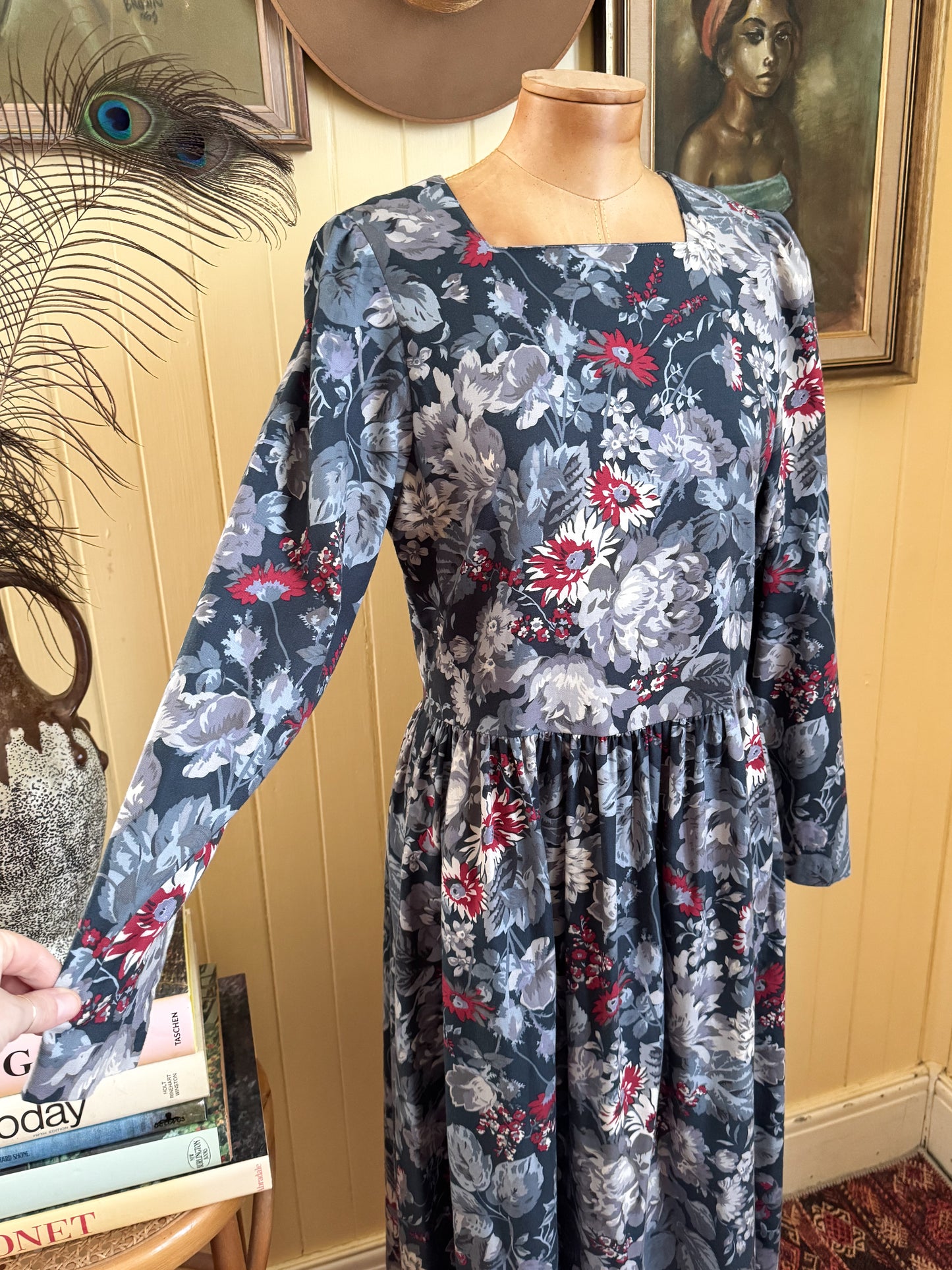 VINTAGE 1980S AUSTRALIAN LAURA ASHLEY COTTON FLORAL PRINT PRAIRIE DRESS S/M
