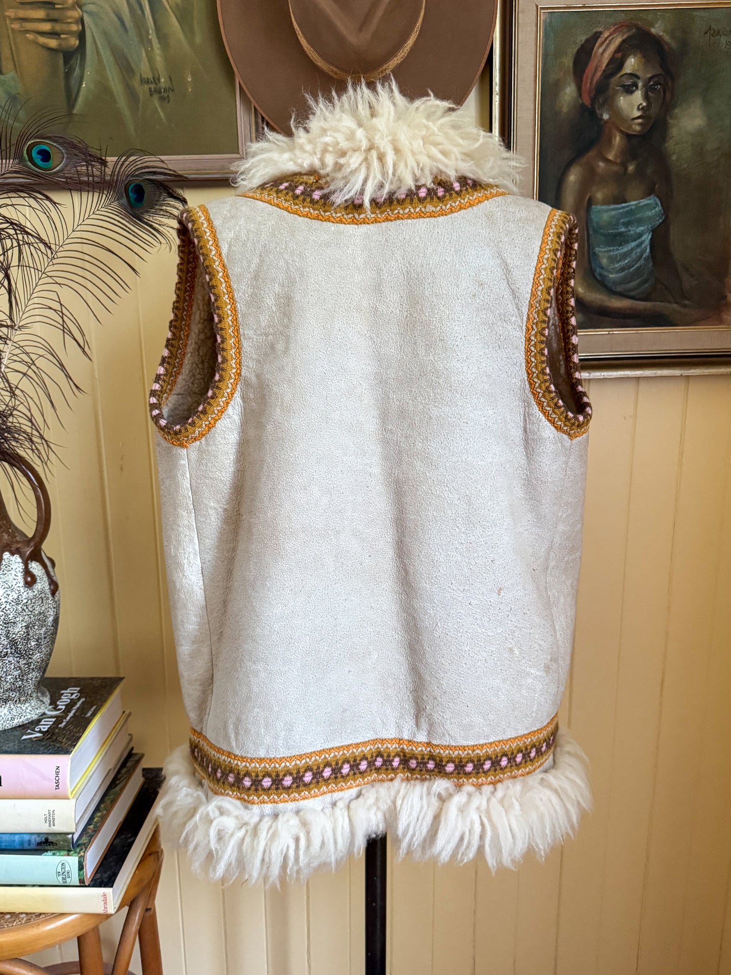 VINTAGE 1970S NATURAL SUEDE LEATHER PENNY LANE SHEARLING VEST S/M