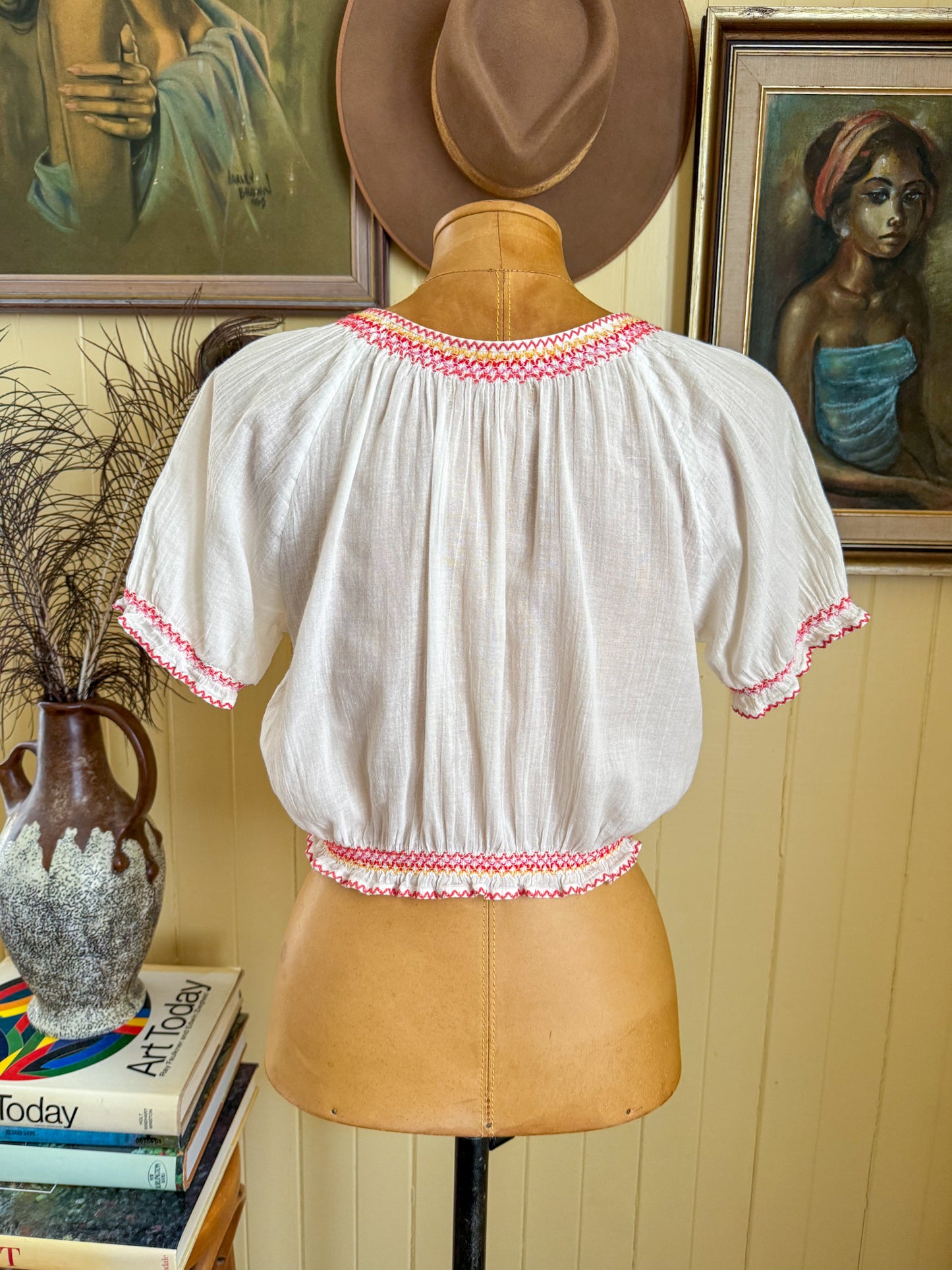 VINTAGE 1990S COTTON CHEESECLOTH EMBROIDERED FOLK BLOUSE S/M