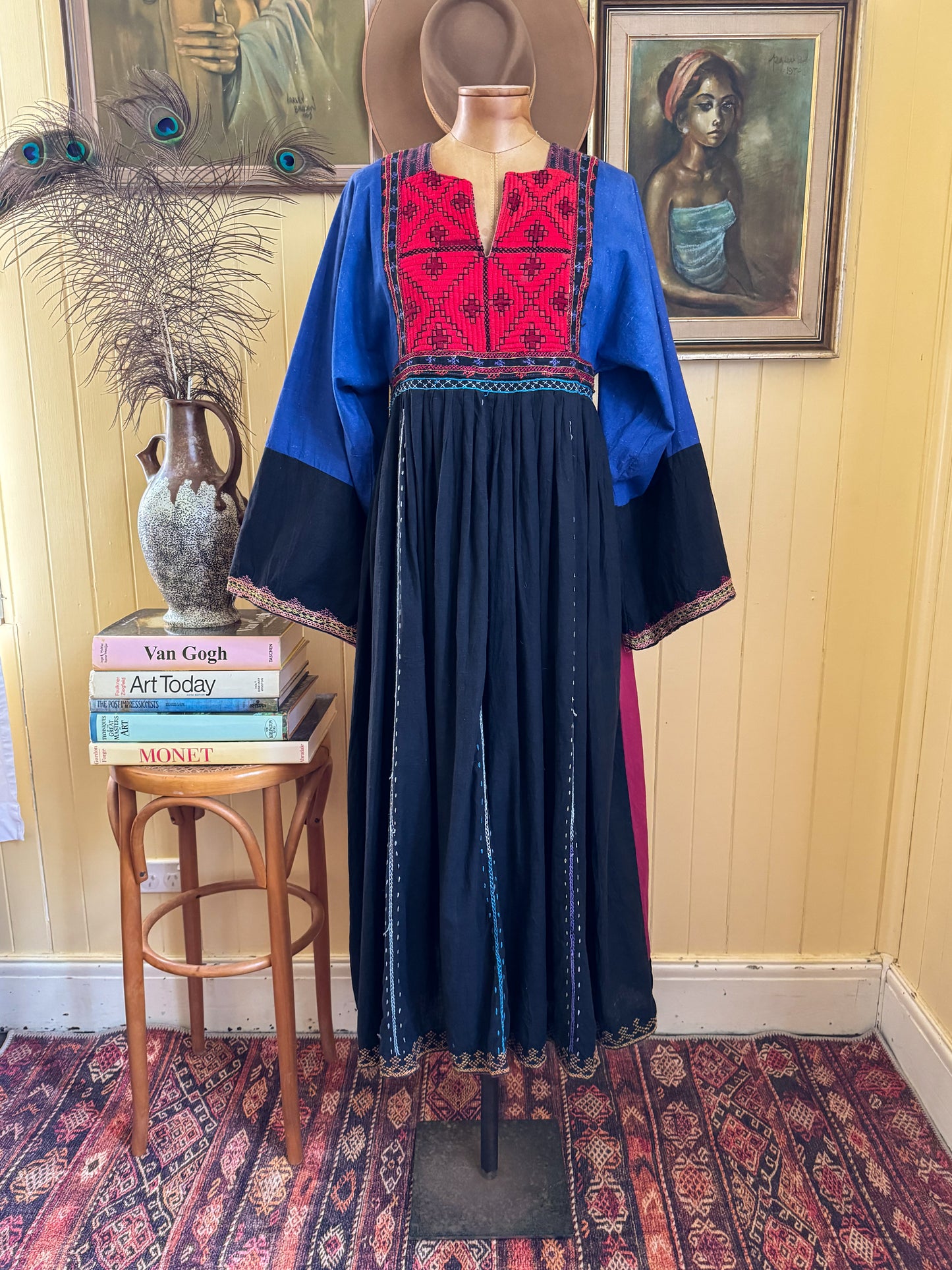 VINTAGE 1960S TRADITIONAL AFGHANI EMBROIDERED PATCHWORK FOLK DRESS M