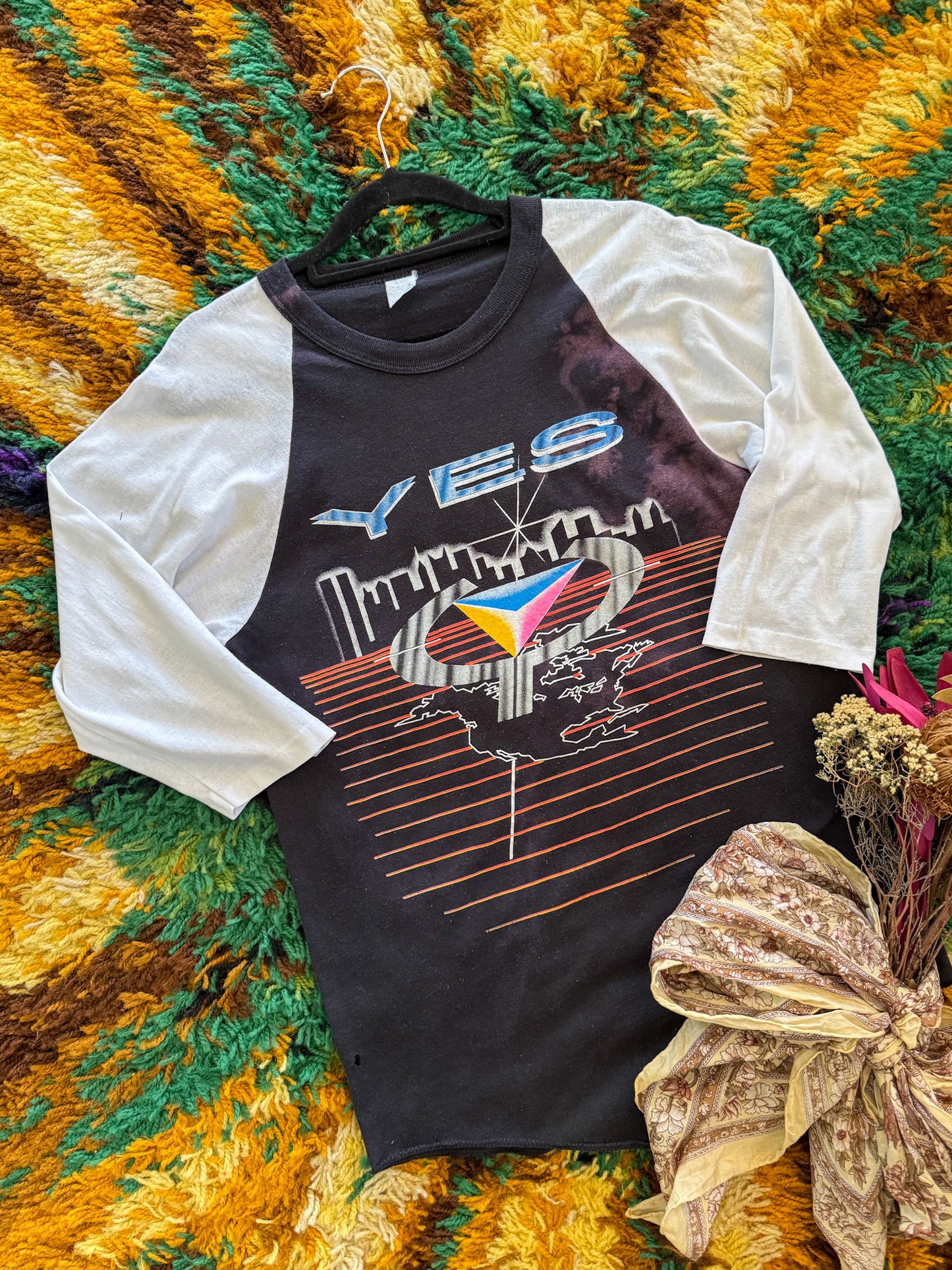 VINTAGE 1980S RARE YES BAND WORLD TOUR PRINT RAGLAN TSHIRT S/M
