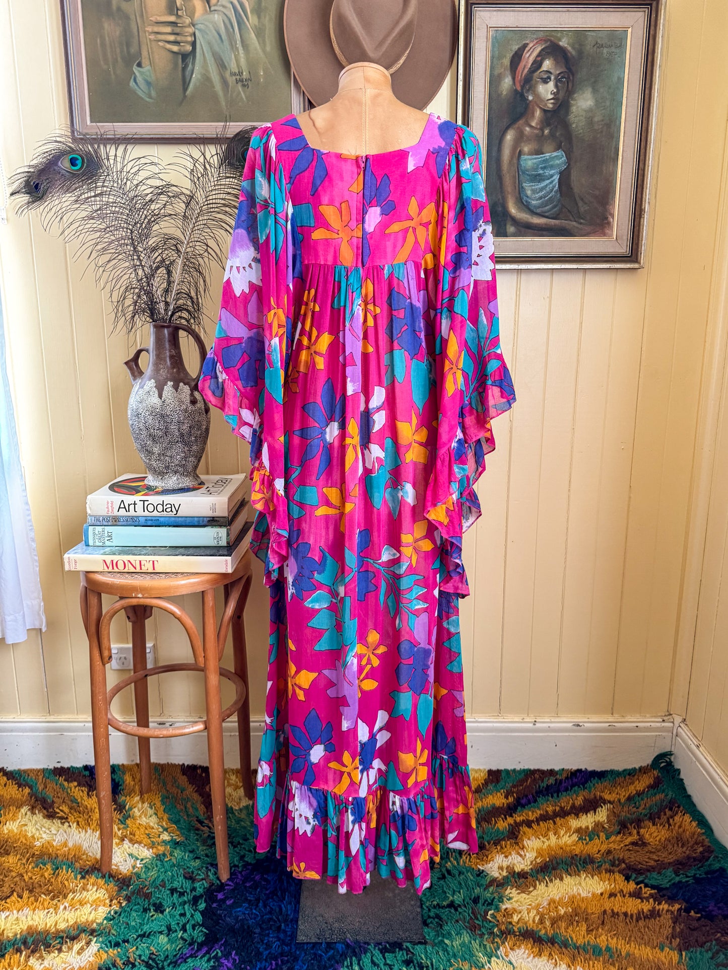VINTAGE 1970S MISS JANTZEN FLORAL PRINT COTTON GAUZE ANGEL SLEEVE MAXI DRESS S/M/L