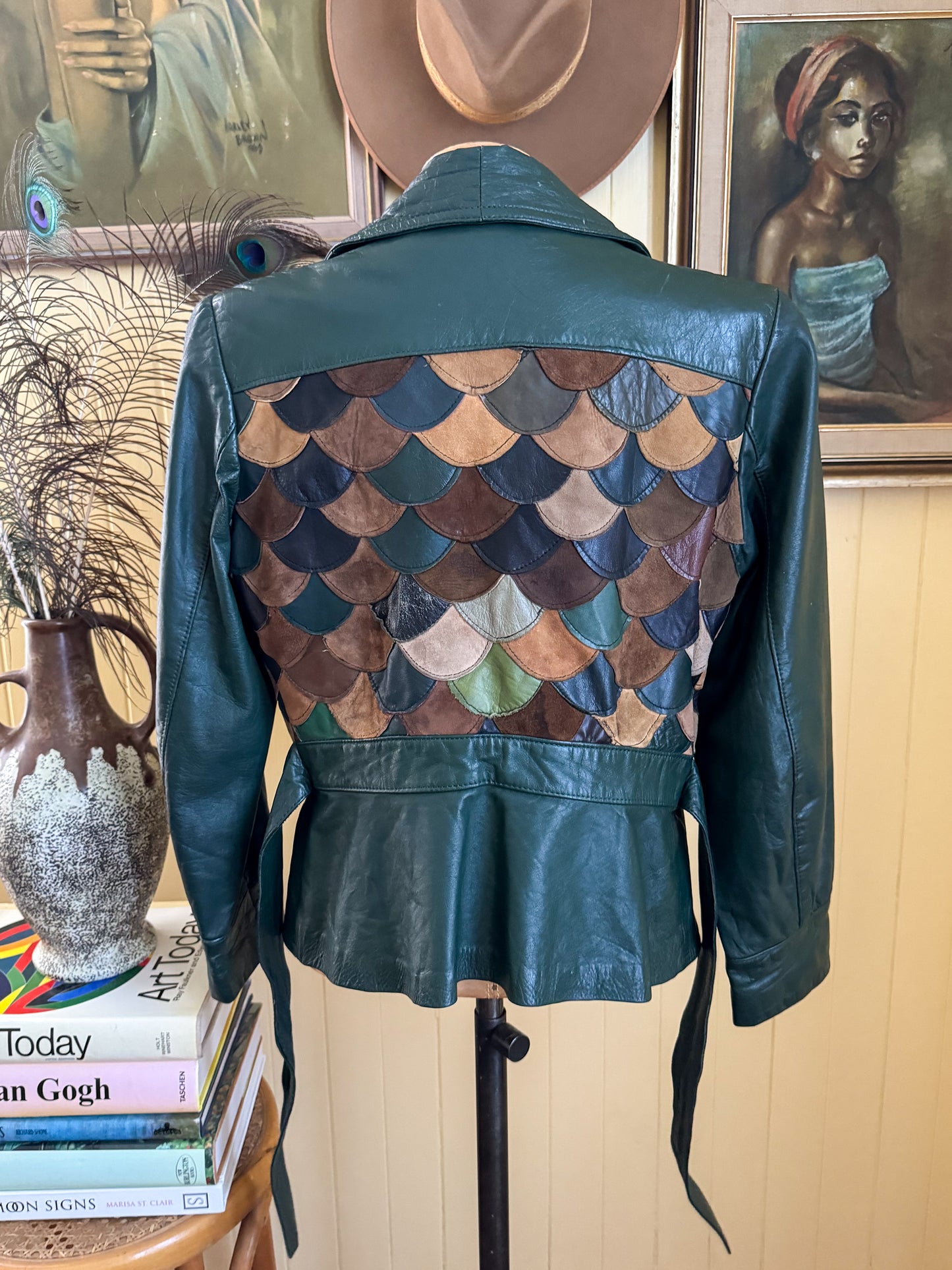 VINTAGE 1970S RARE KOREAN SCALLOPED PATCHWORK LEATHER JACKET S/M