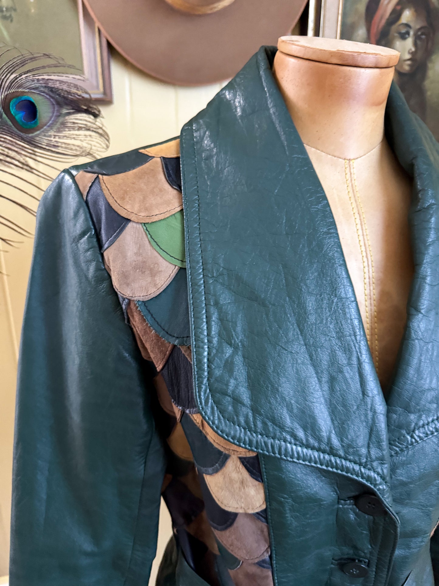 VINTAGE 1970S RARE KOREAN SCALLOPED PATCHWORK LEATHER JACKET S/M