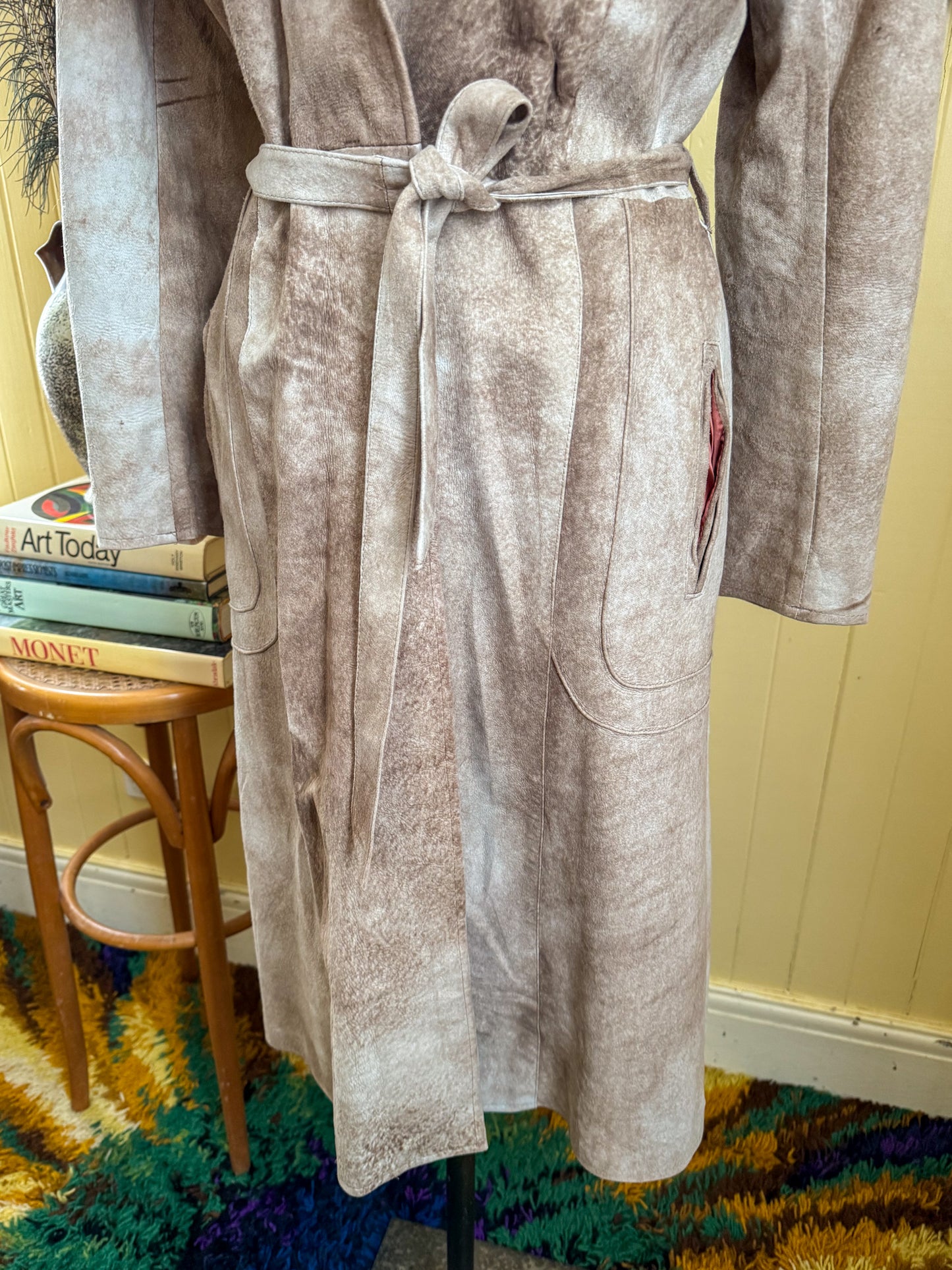 VINTAGE 1970S ENGLISH NATURAL SUEDE SHEEPSKIN LONGLINE WRAP COAT S/M