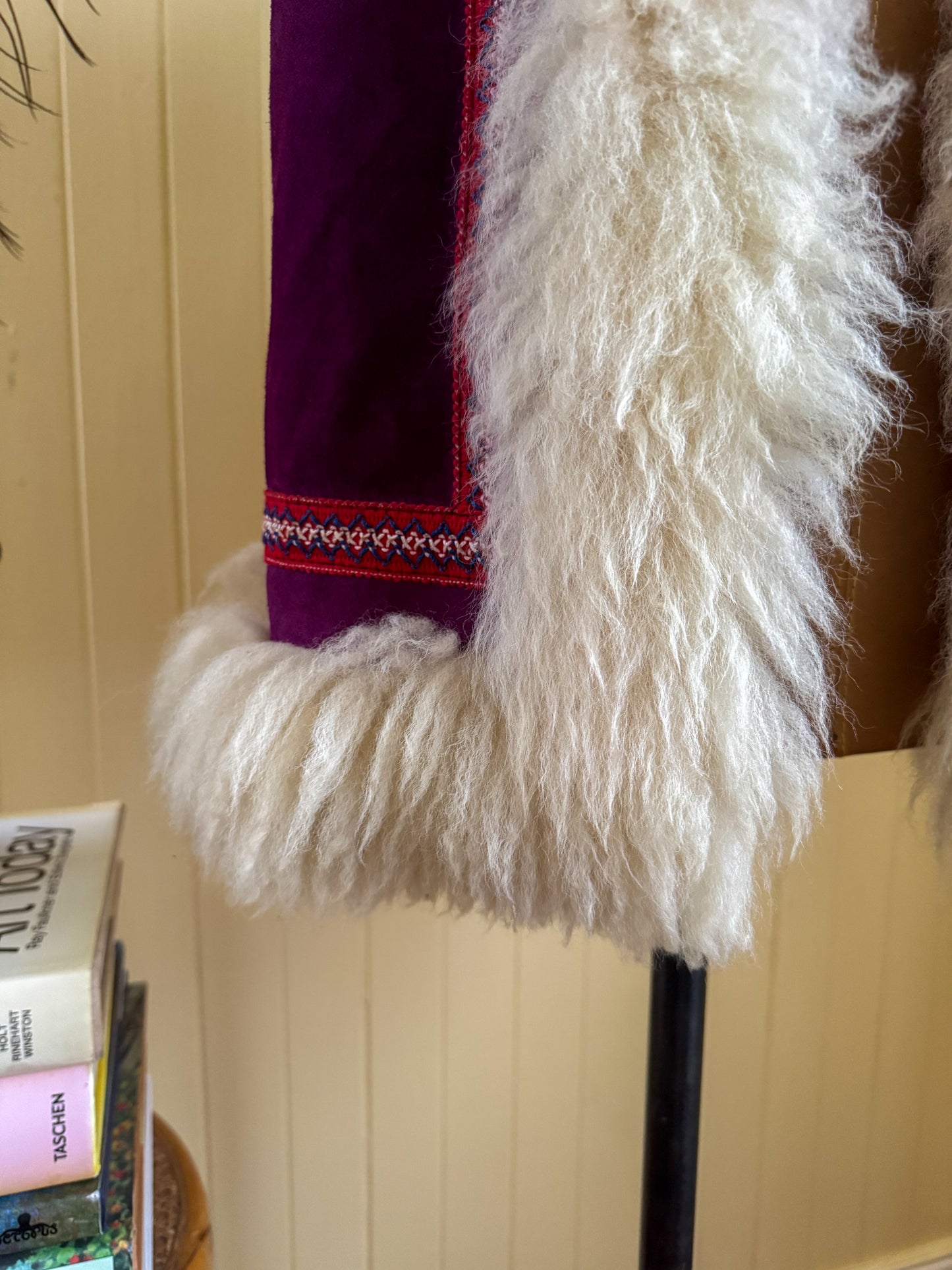 VINTAGE 1970S PURPLE SUEDE LEATHER PENNY LANE SHEARLING VEST S/M