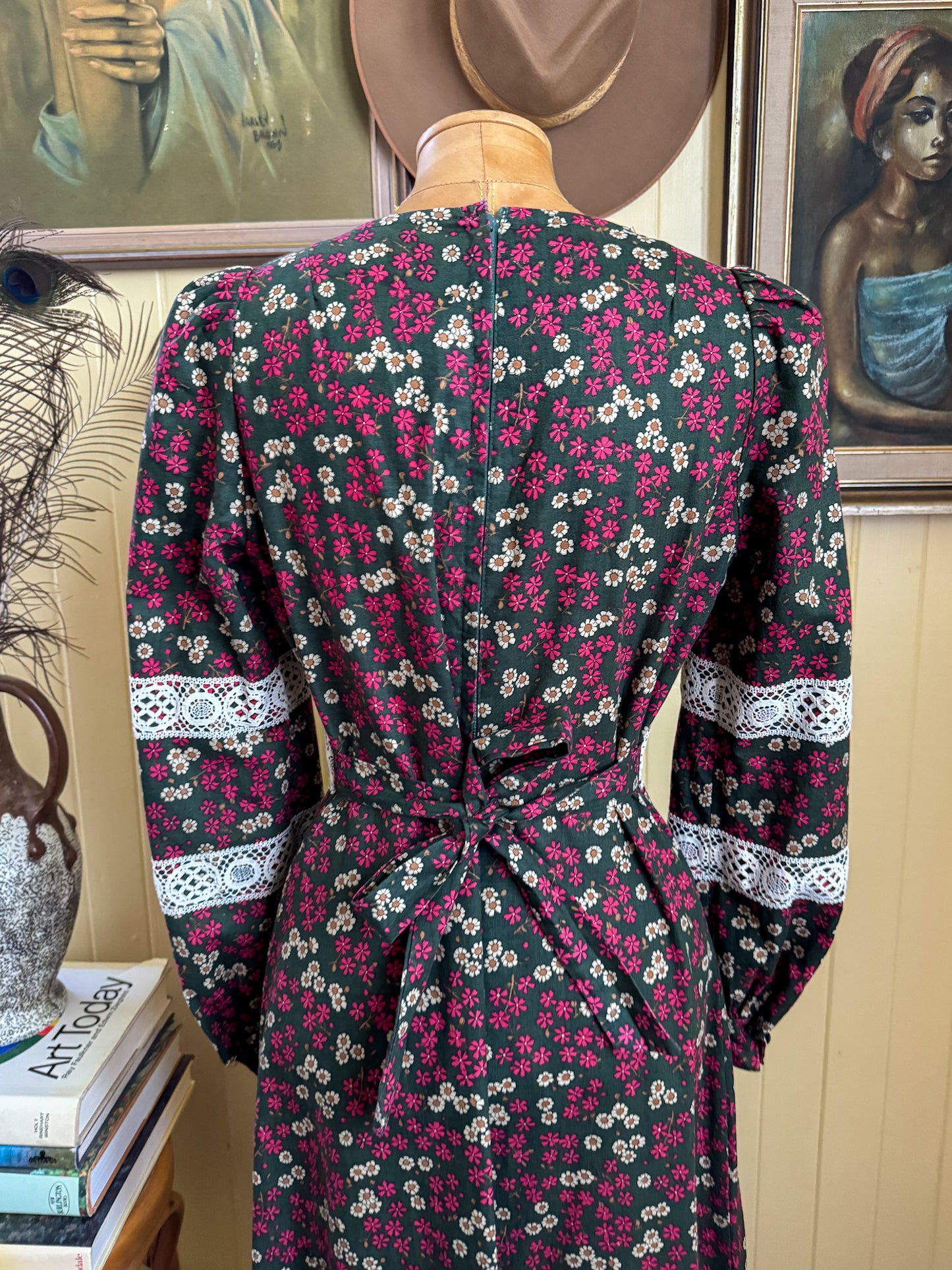 VINTAGE 1970S RICHARD SHOPS COTTON FLORAL PRINT MAXI PRAIRIE DRESS S/M