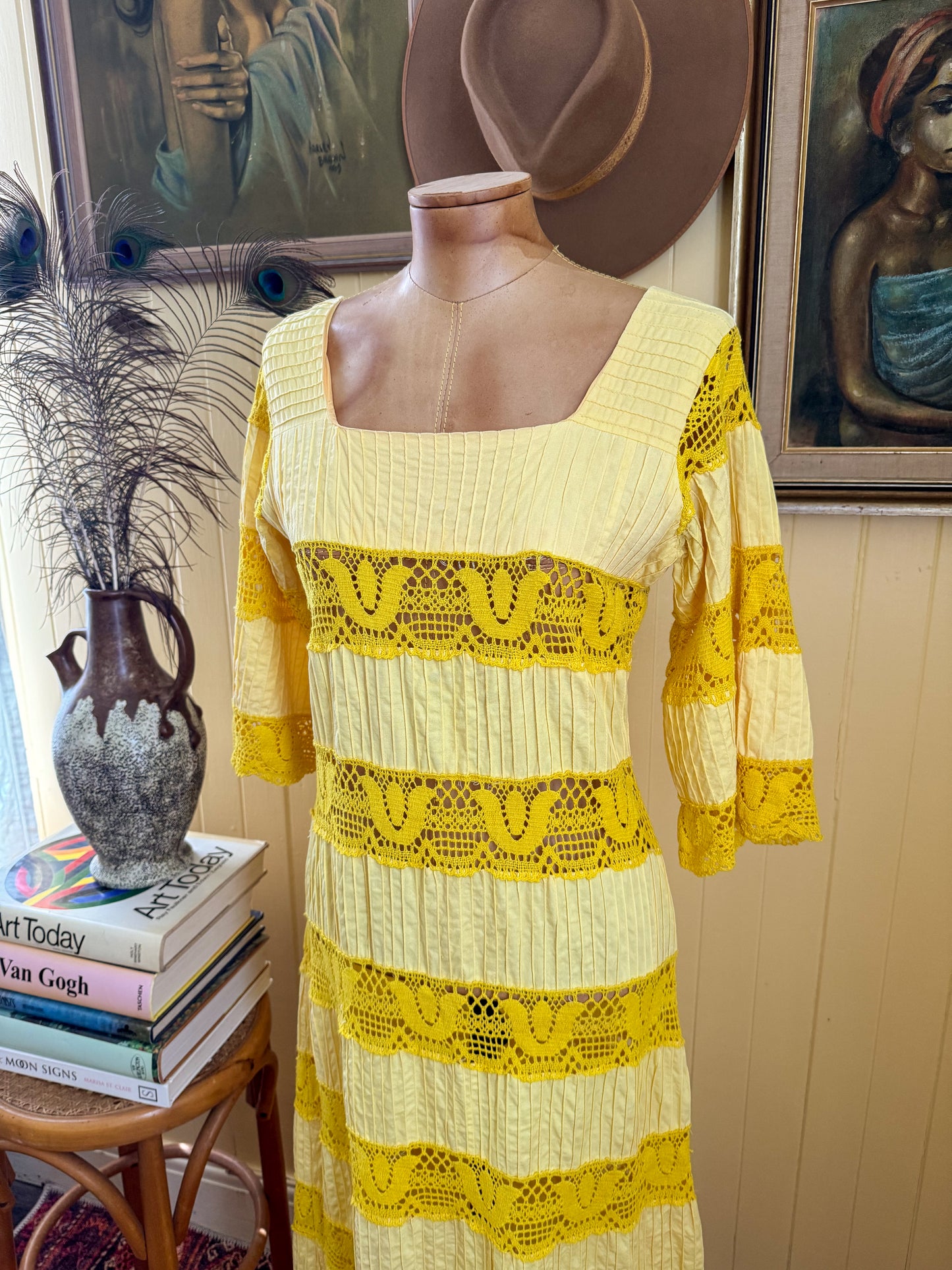 VINTAGE 1970S MEXICAN PINTUCK YELLOW COTTON CROCHET MAXI DRESS S