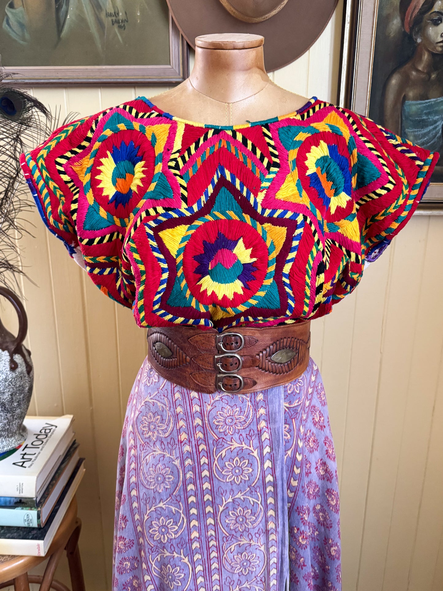 VINTAGE GUATEMALAN EMBROIDERED WOVEN COTTON HUIPIL OOAK PONCHO TOP M/L