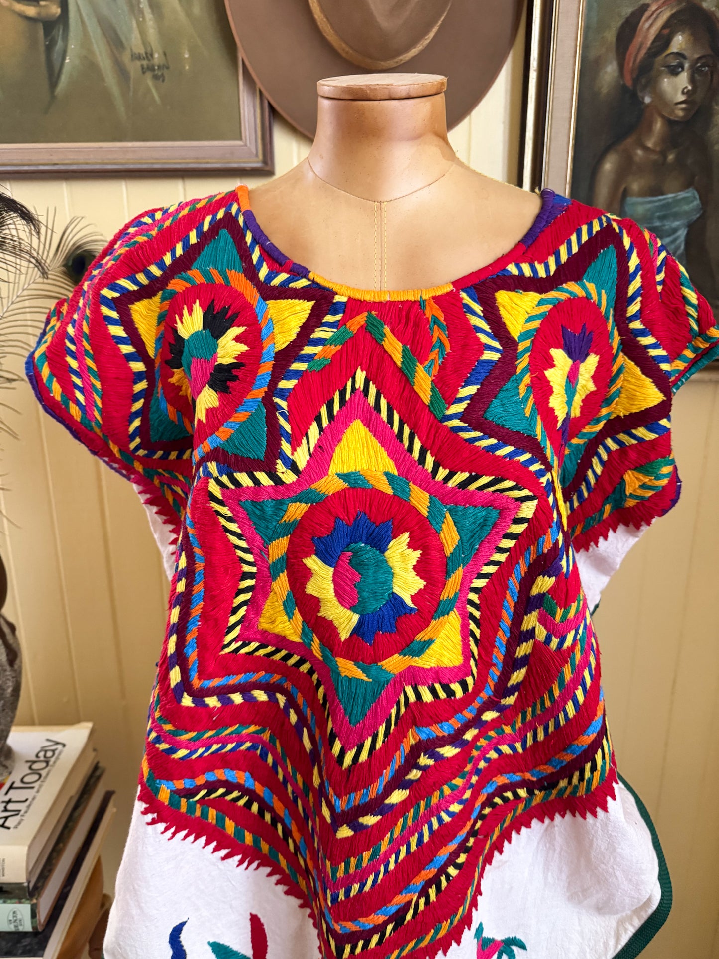 VINTAGE GUATEMALAN EMBROIDERED WOVEN COTTON HUIPIL OOAK PONCHO TOP M/L