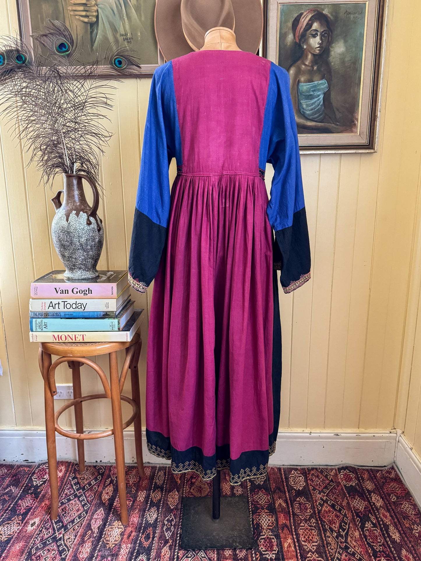 VINTAGE 1960S TRADITIONAL AFGHANI EMBROIDERED PATCHWORK FOLK DRESS M