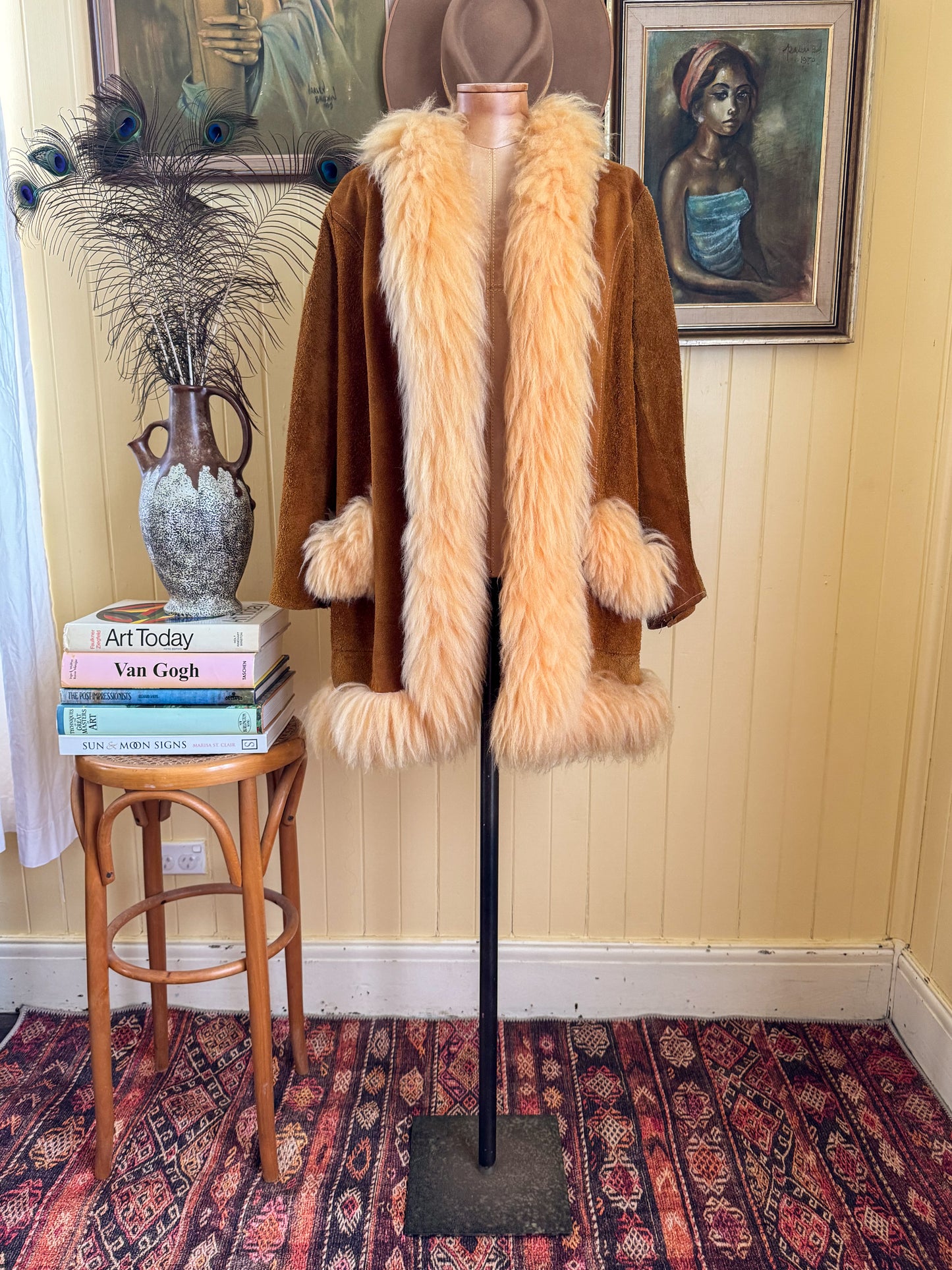 VINTAGE 1970S TAN SUEDE SHEEPSKIN LONGLINE PENNY LANE COAT M/L