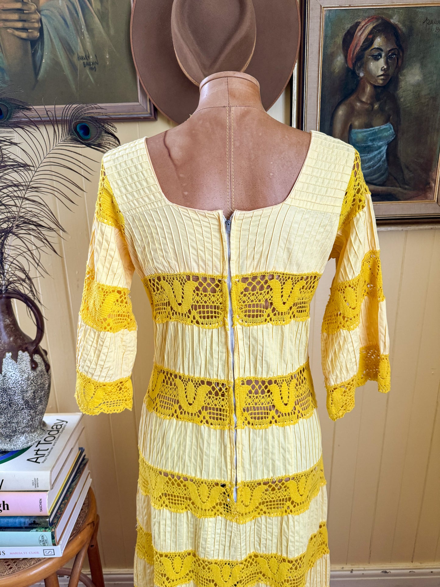 VINTAGE 1970S MEXICAN PINTUCK YELLOW COTTON CROCHET MAXI DRESS S