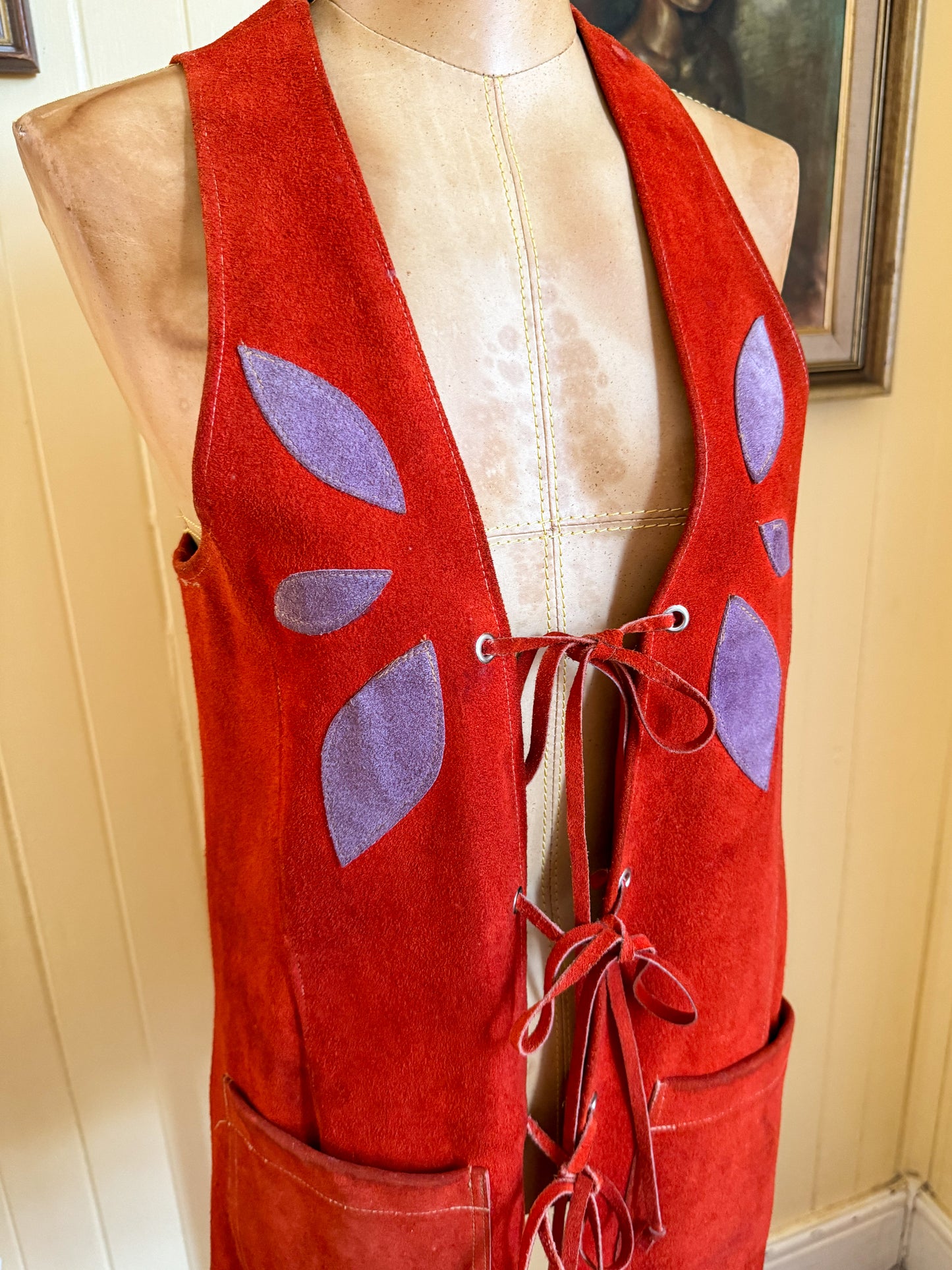 VINTAGE 1970S THOMAS WARDLE RUST SUEDE LEATHER PATCH VEST XS/S