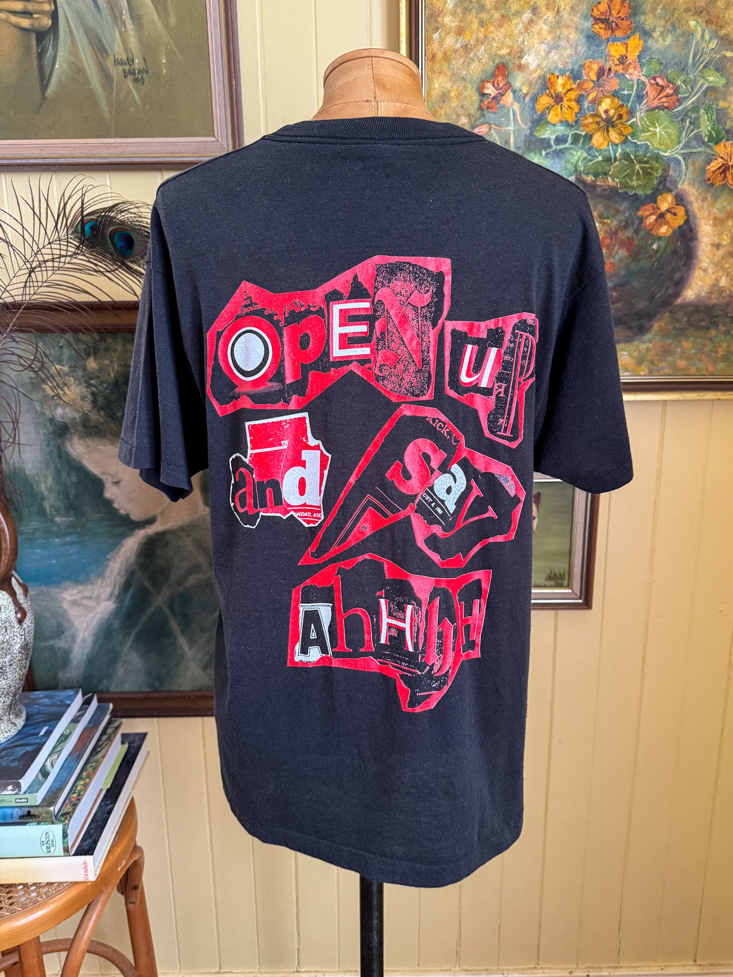 VINTAGE 1988 POISON OPEN UP AND SAY AHHHH TOUR PRINT SINGLE STITCH BAND TSHIRT M/L