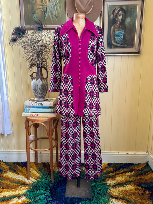 VINTAGE 1970S TOWN CRAFT ACRYLIC COLLARED TUNIC AND FLARED PANTS SET M/L