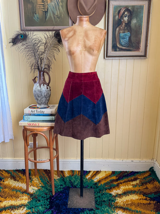 VINTAGE 1970S SUEDE LEATHER CHEVRON COLOUR BLOCK SKIRT M/L