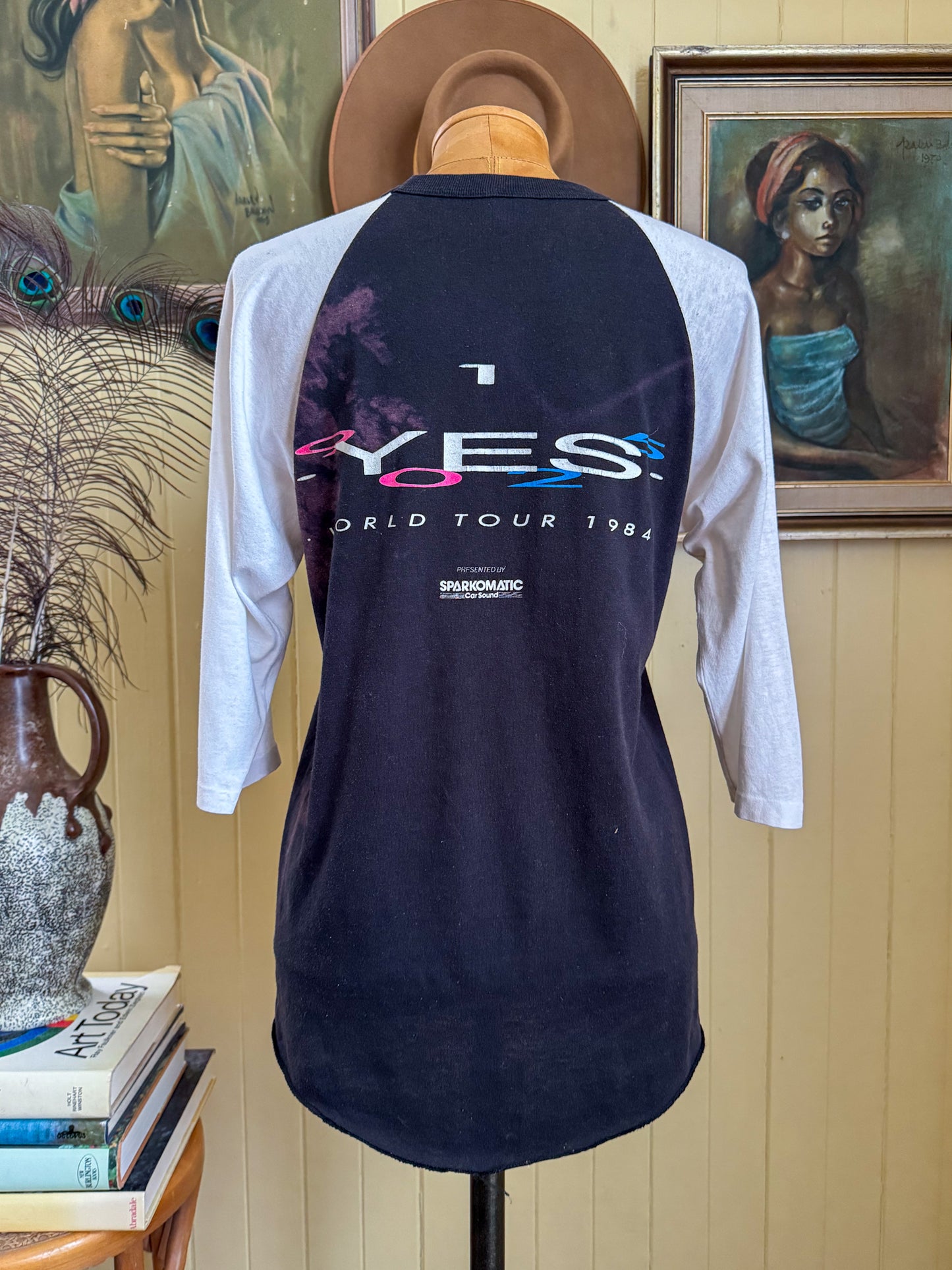 VINTAGE 1980S RARE YES BAND WORLD TOUR PRINT RAGLAN TSHIRT S/M