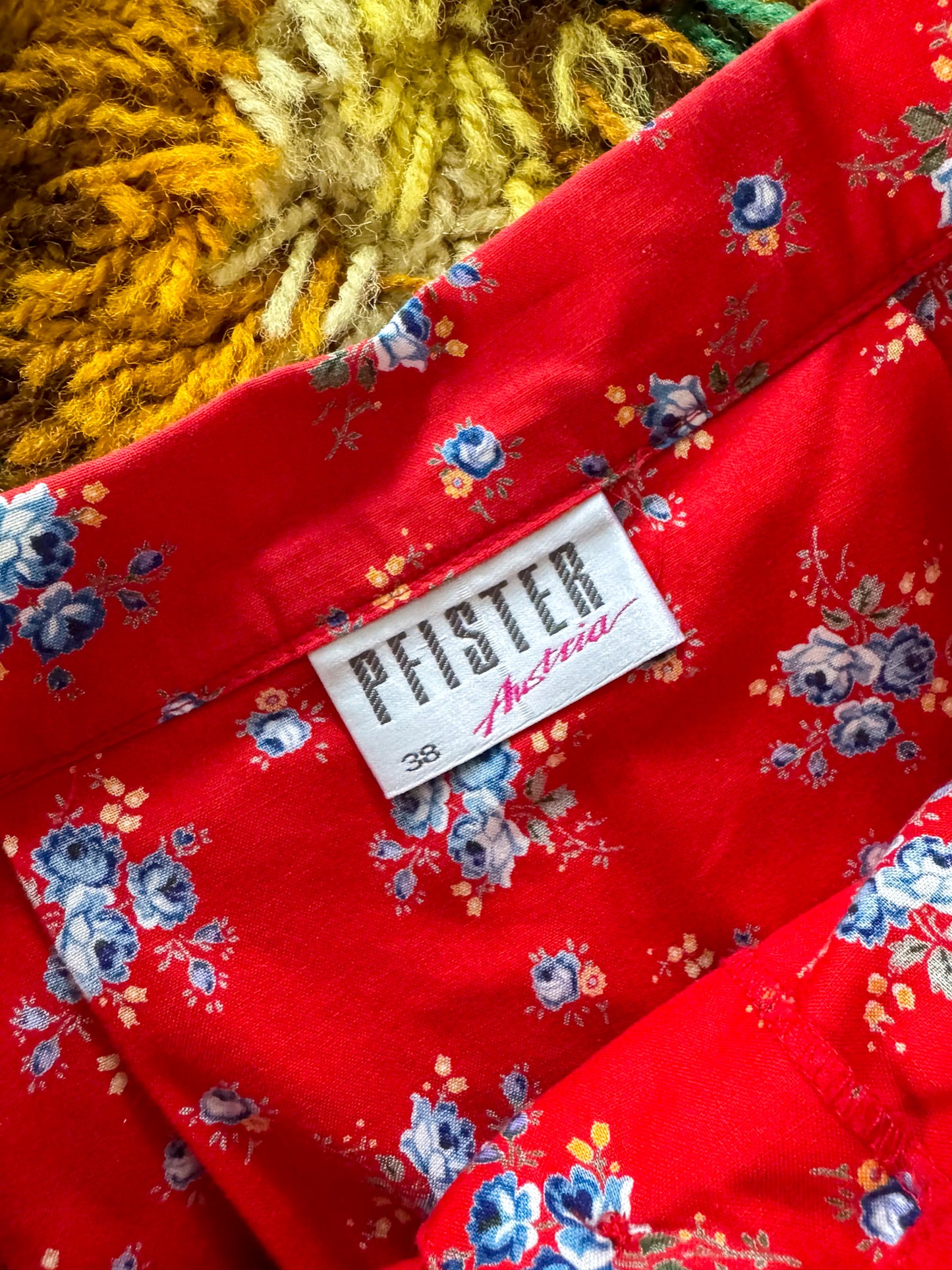 VINTAGE 1970S AUSTRIAN COTTON FLORAL PRINT RUFFLE LACE TRIM MIDI PEASANT SKIRT M