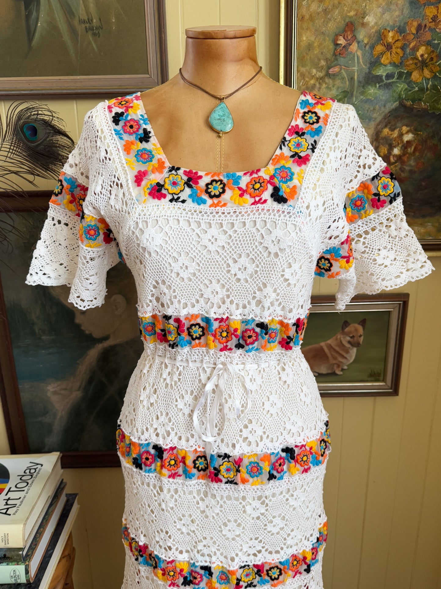 VINTAGE 1970S MEXICAN COTTON LACE AND EMBROIDERED TIERED MAXI DRESS S/M