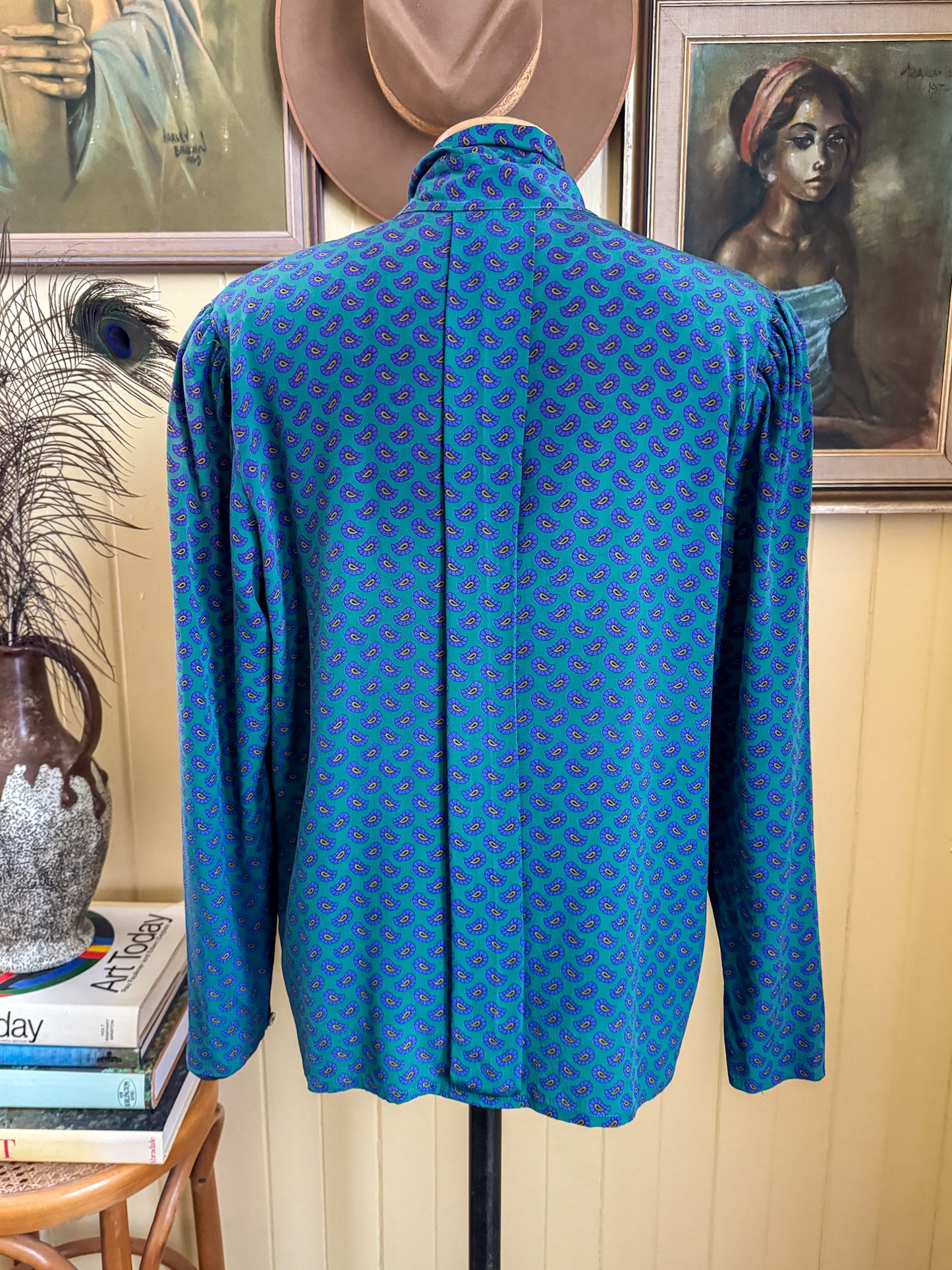 VINTAGE 1990S GUY LAROCHE PARIS SILK PAISLEY PRINT PUSSY BOW BLOUSE S/M