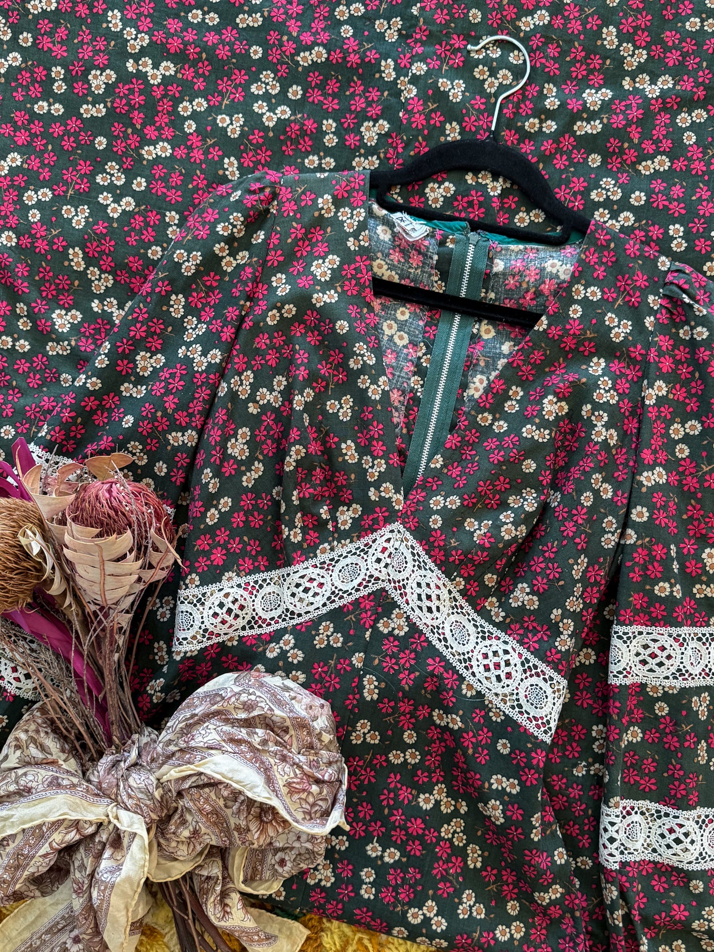 VINTAGE 1970S RICHARD SHOPS COTTON FLORAL PRINT MAXI PRAIRIE DRESS S/M