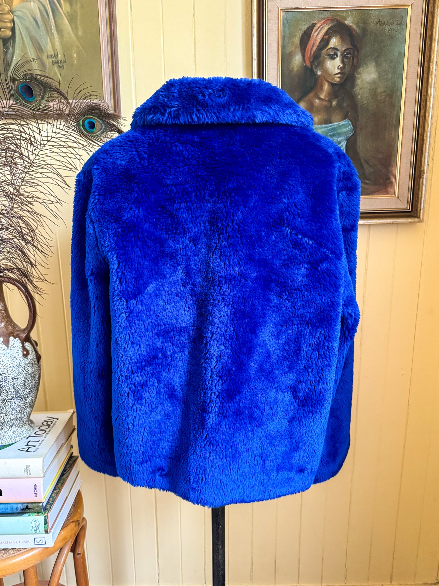 VINTAGE 1970S ELECTRIC BLUE FAUX FUR CROPPED JACKET M/L