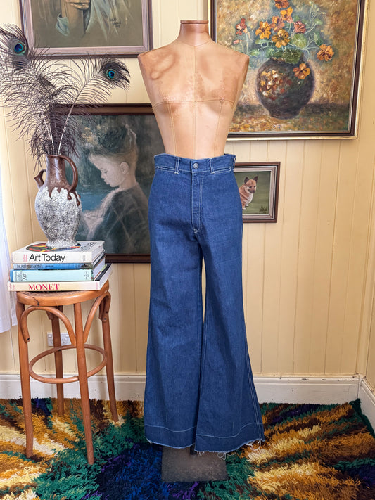 VINTAGE 1970S COLONIALS WIDE LEG HIGH WAIST DENIM JEANS XS/S