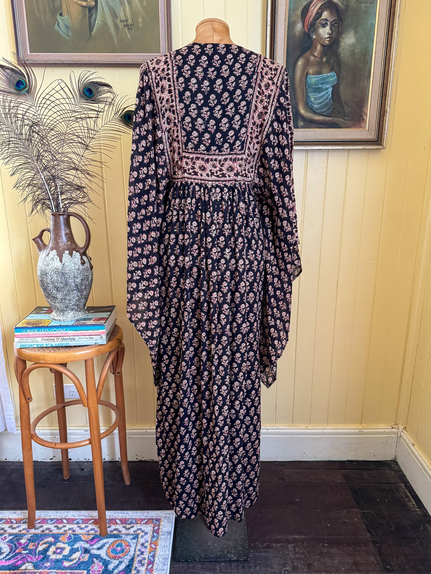 VINTAGE 1970S INDIA IMPORTS/ADINI ANGEL SLEEVE COTTON GAUZE MAXI DRESS S/M/L