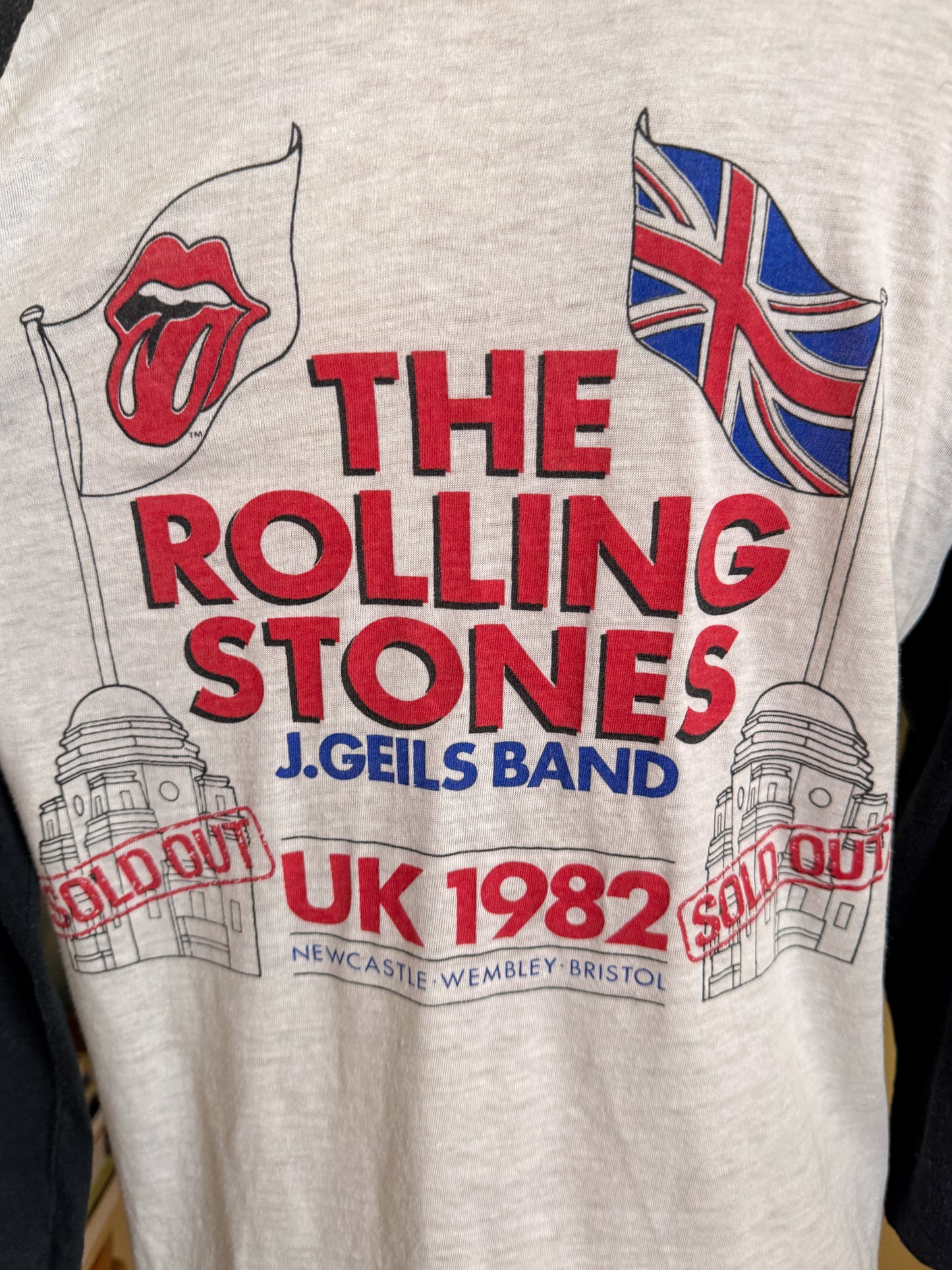 VINTAGE 1982 THE ROLLING STONES EUROPE TOUR PRINT RAGLAN TSHIRT M/L