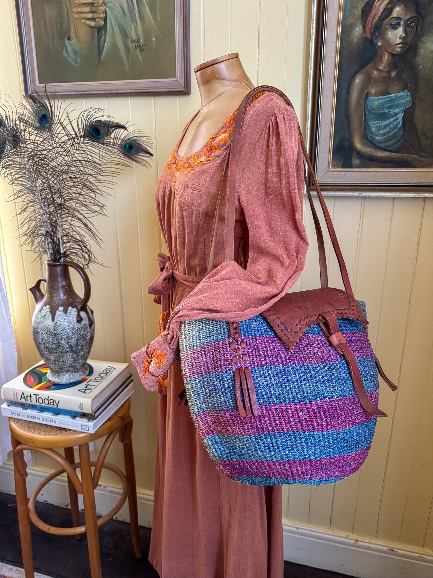 VINTAGE KENYAN LARGE WOVEN STRIPED SISAL AND LEATHER SHOPPER BAG