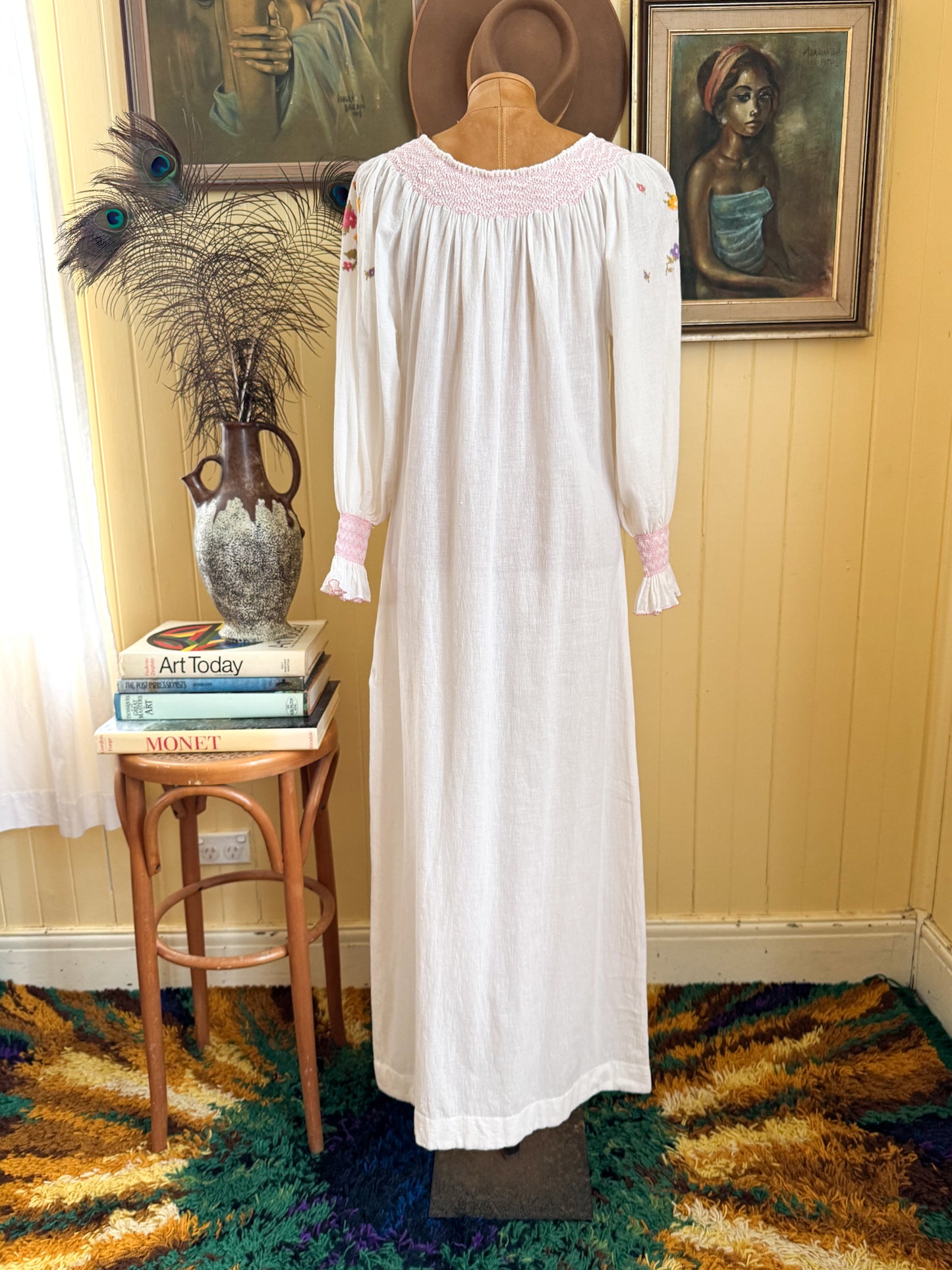 VINTAGE 1970S COTTON CHEESECLOTH EMBROIDERED PEASANT MAXI DRESS S/M