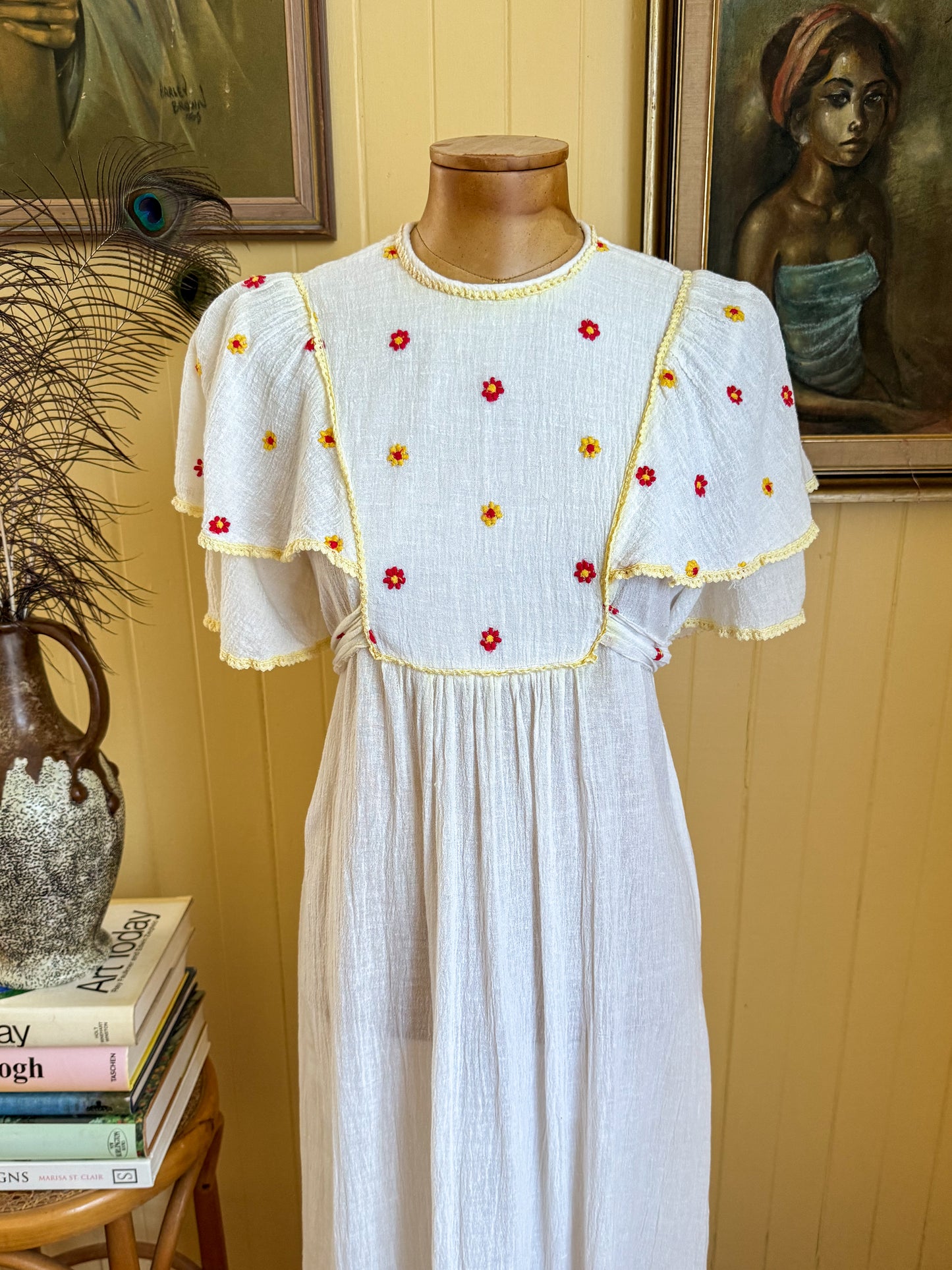 VINTAGE 1970S EMMA COTTON CHEESECLOTH EMBROIDERED DAISY MAXI DRESS XS/S