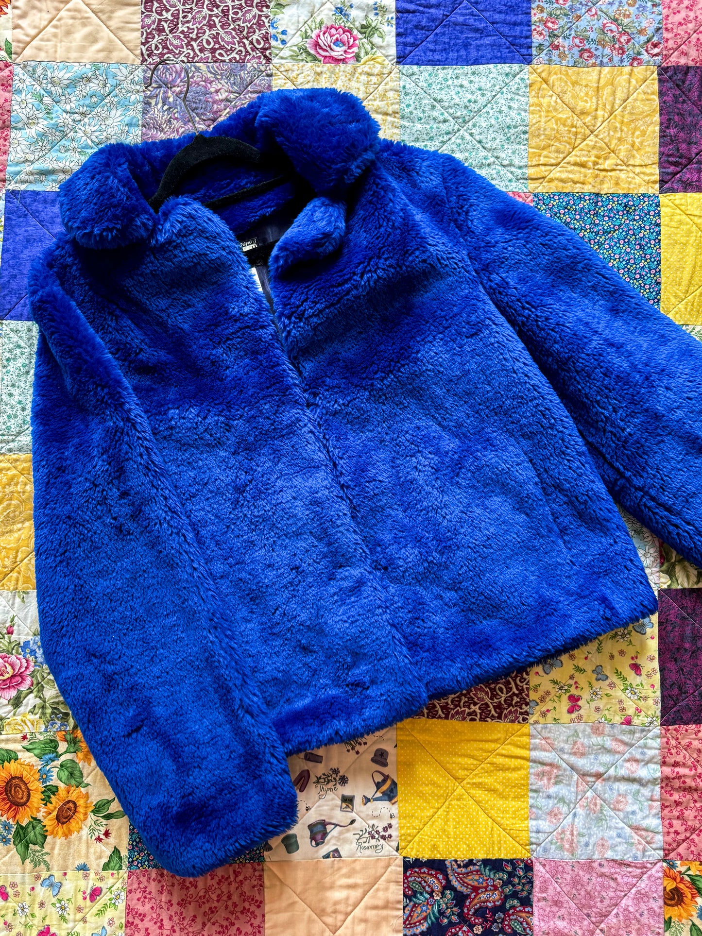 VINTAGE 1970S ELECTRIC BLUE FAUX FUR CROPPED JACKET M/L