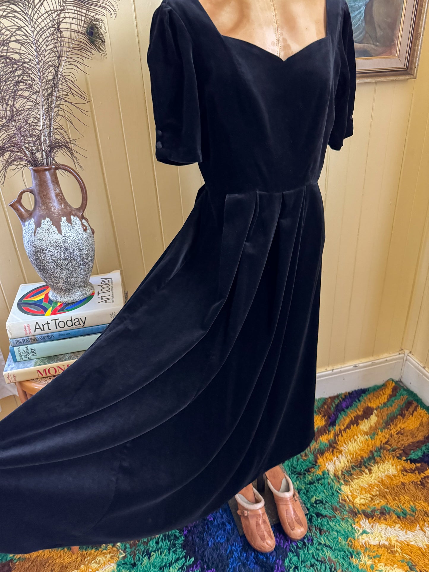 VINTAGE 1980S LAURA ASHLEY BLACK COTTON VISCOSE VELVET DRESS M/L