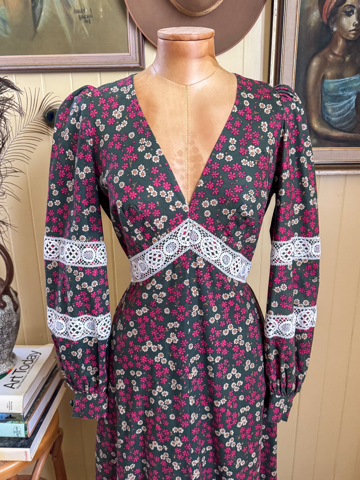 VINTAGE 1970S RICHARD SHOPS COTTON FLORAL PRINT MAXI PRAIRIE DRESS S/M