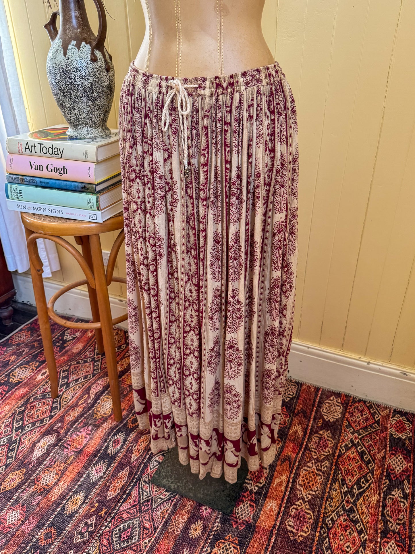 VINTAGE 1980S O.P.C. INDIAN RAYON GAUZE BROOMSTICK MIDI SKIRT M