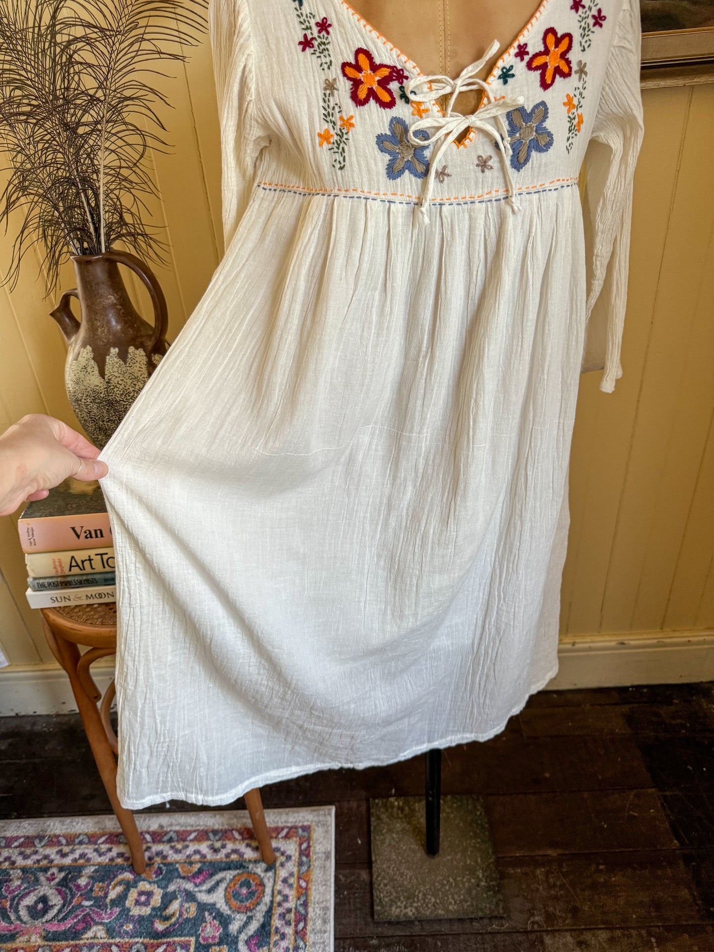 VINTAGE 1990S COTTON CHEESECLOTH EMBROIDERED MIDI SUNDRESS S/M