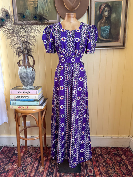 VINTAGE 1970S COTTON ROYAL PURPLE FLORAL PRINT MAXI PRAIRIE DRESS S/M