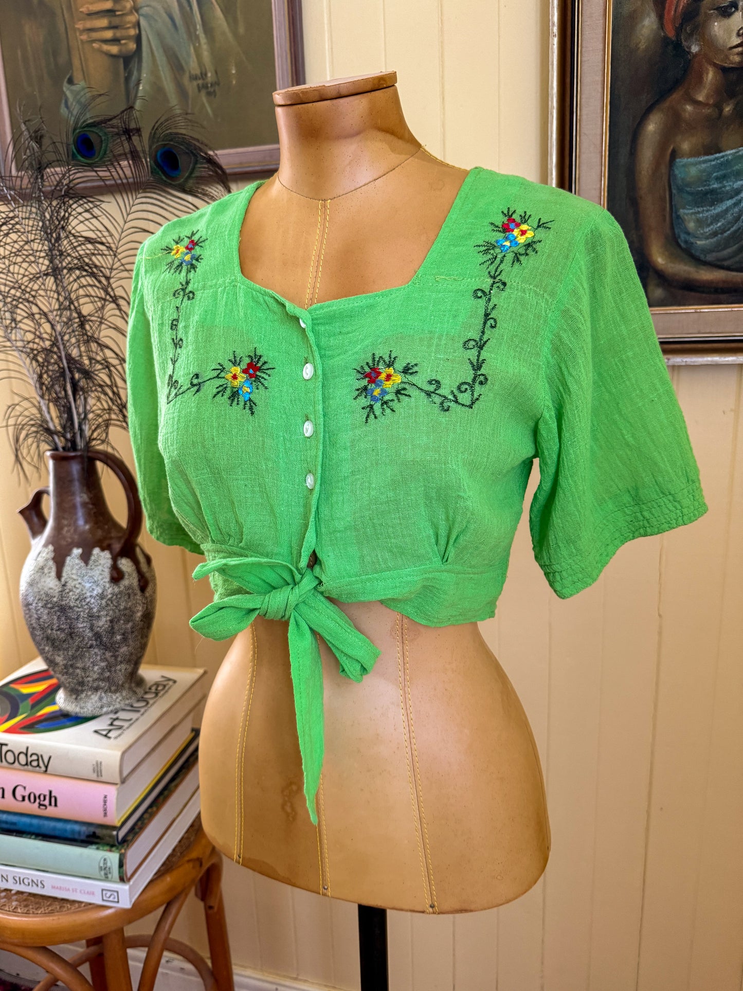 VINTAGE 1970S INDIAN COTTON CHEESECLOTH EMBROIDERED TIE BLOUSE XS/S