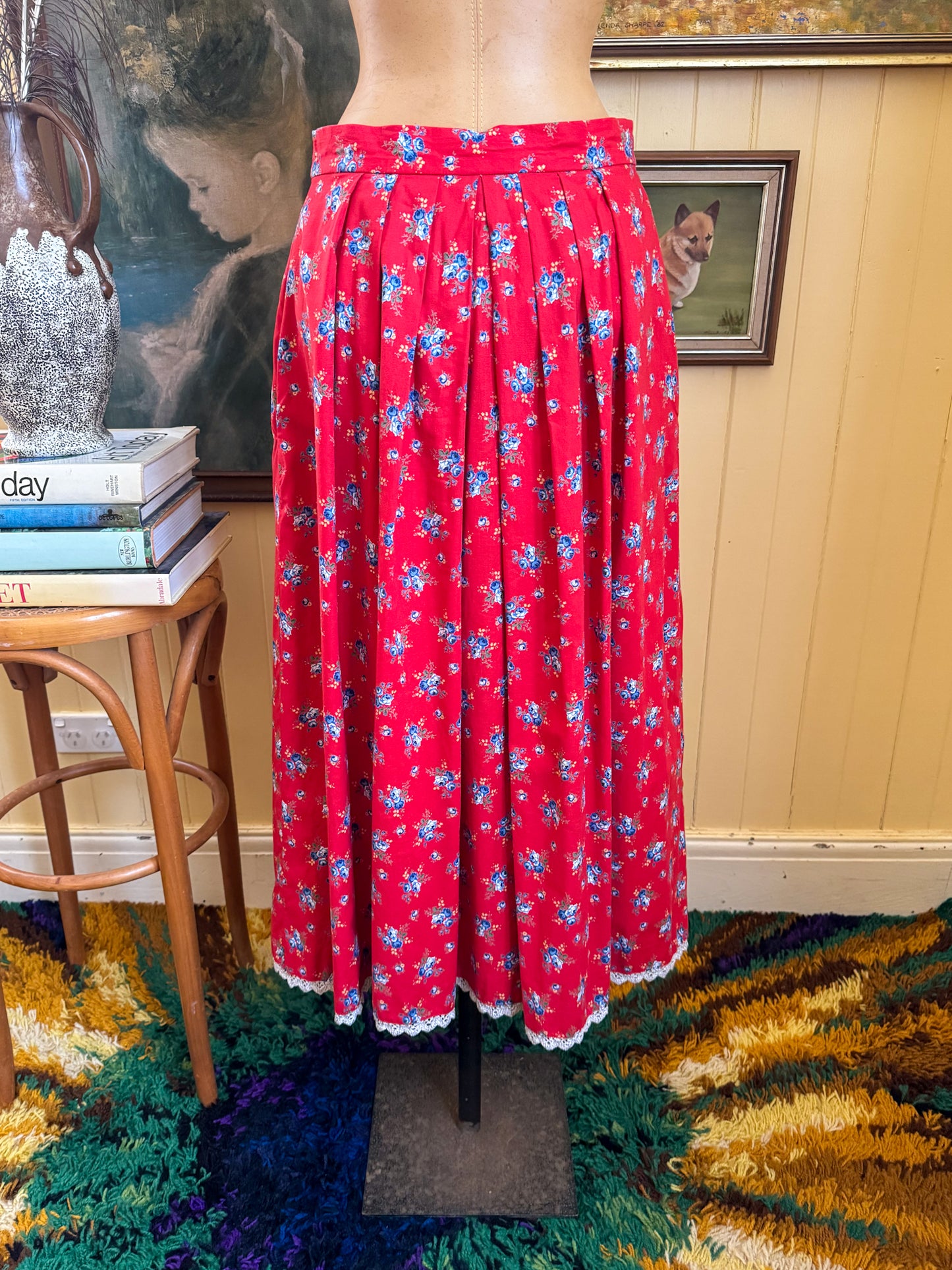 VINTAGE 1970S AUSTRIAN COTTON FLORAL PRINT RUFFLE LACE TRIM MIDI PEASANT SKIRT M